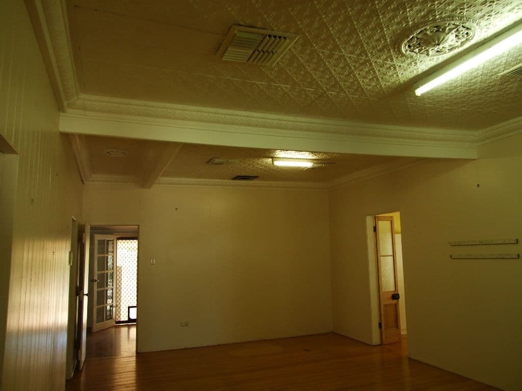 37 Crane Street, Longreach QLD 4730, Longreach - Thumbnail 3