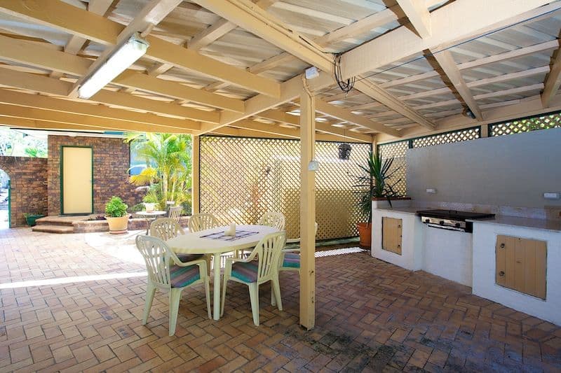 9 Fadden Close, ARUNDEL QLD 4214, Arundel - Thumbnail 2