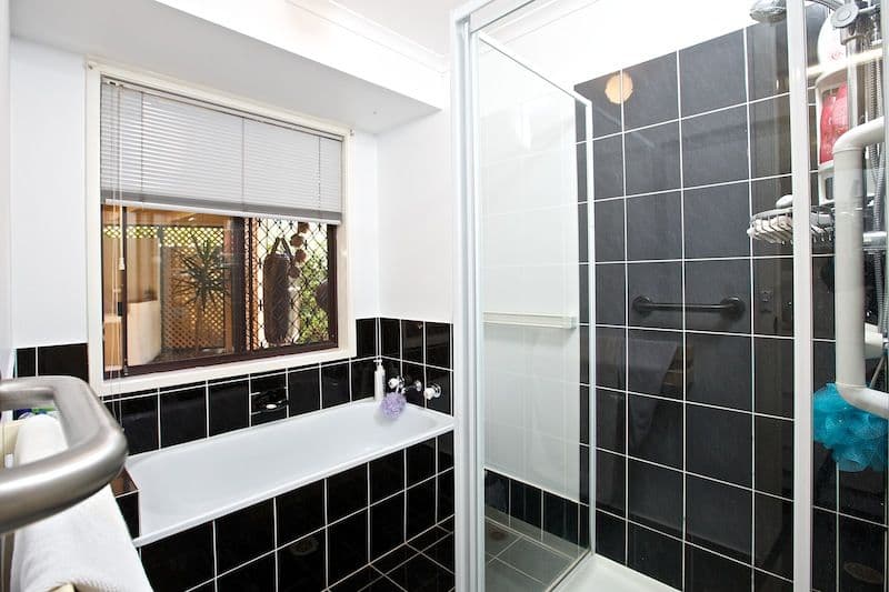 9 Fadden Close, ARUNDEL QLD 4214, Arundel - Thumbnail 5