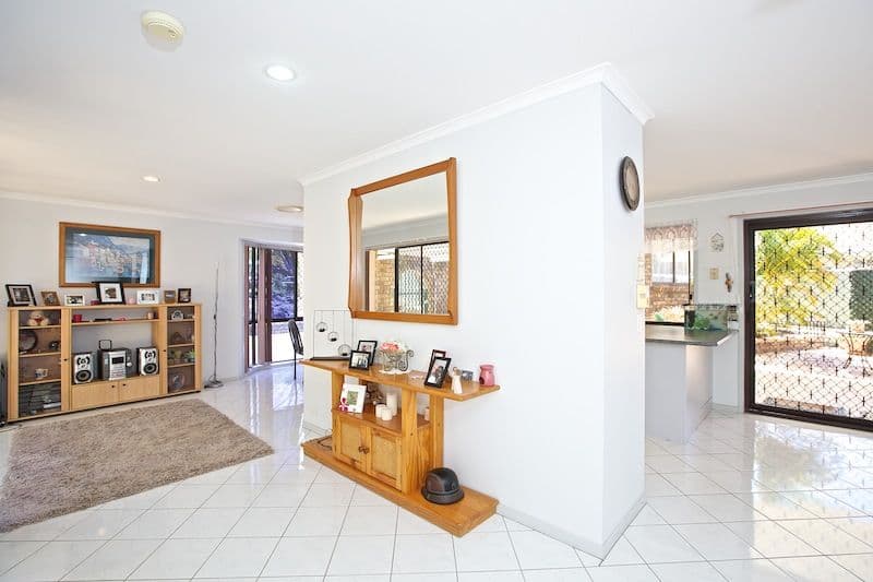9 Fadden Close, ARUNDEL QLD 4214, Arundel - Thumbnail 7