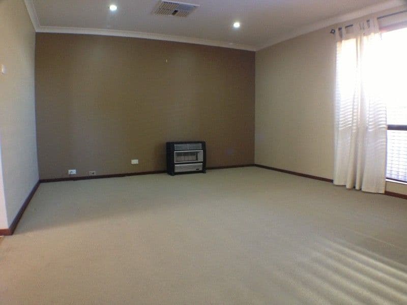 25 Webber Street, CAREY PARK WA 6230, Carey Park - Thumbnail 5