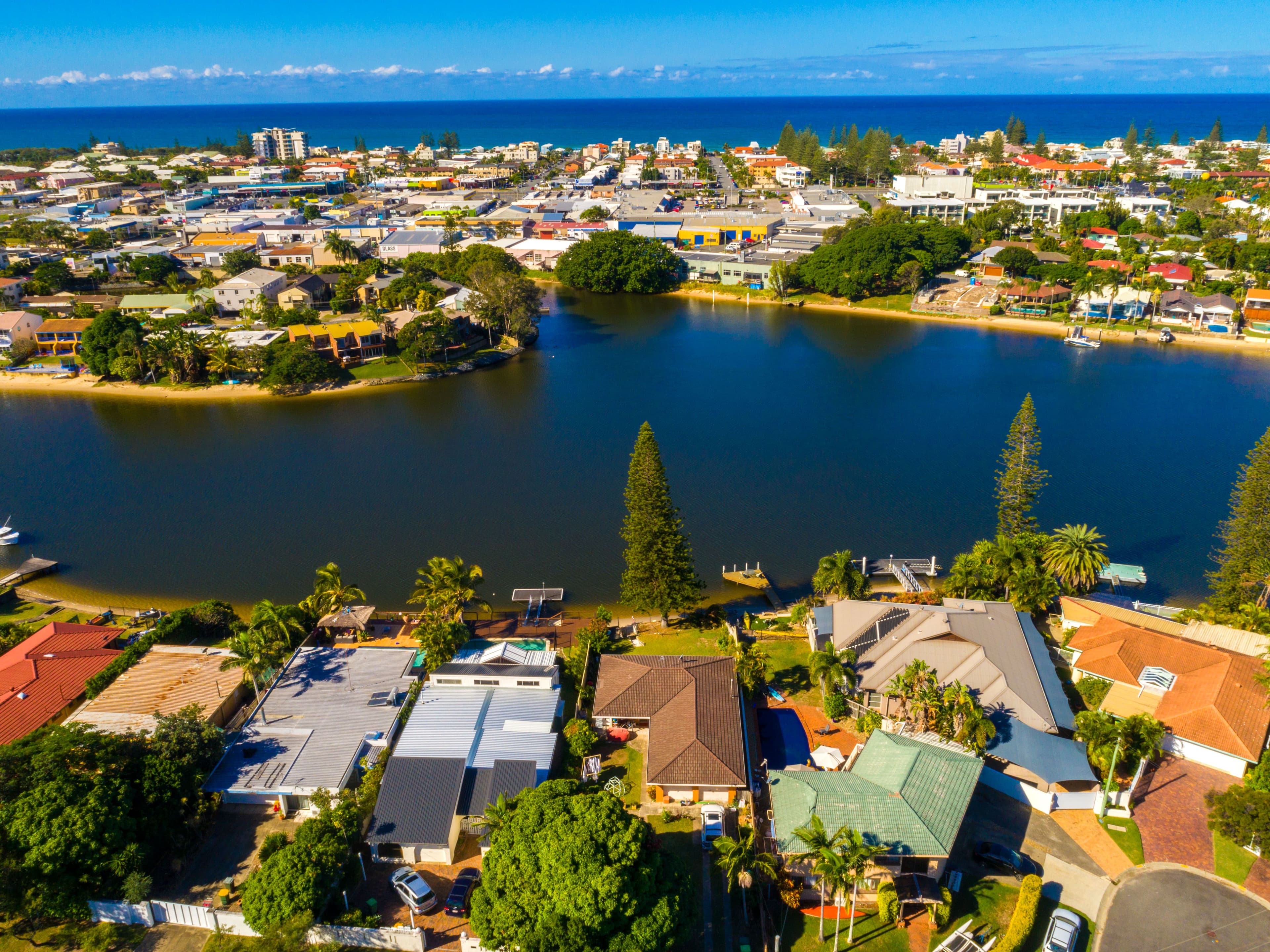 25 Vatakoula Parade, Mermaid Waters QLD 4218, Mermaid Waters - Thumbnail 2