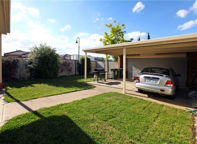 1       Grenville Terrace, ROXBURGH PARK VIC 3064, Roxburgh Park - Thumbnail 2