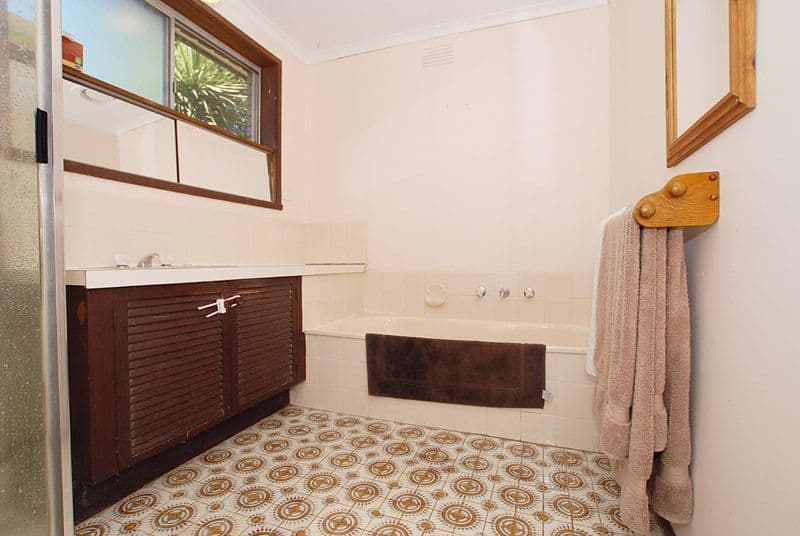 9 Hollyoak Court, FERNTREE GULLY VIC 3156, Ferntree Gully - Thumbnail 4