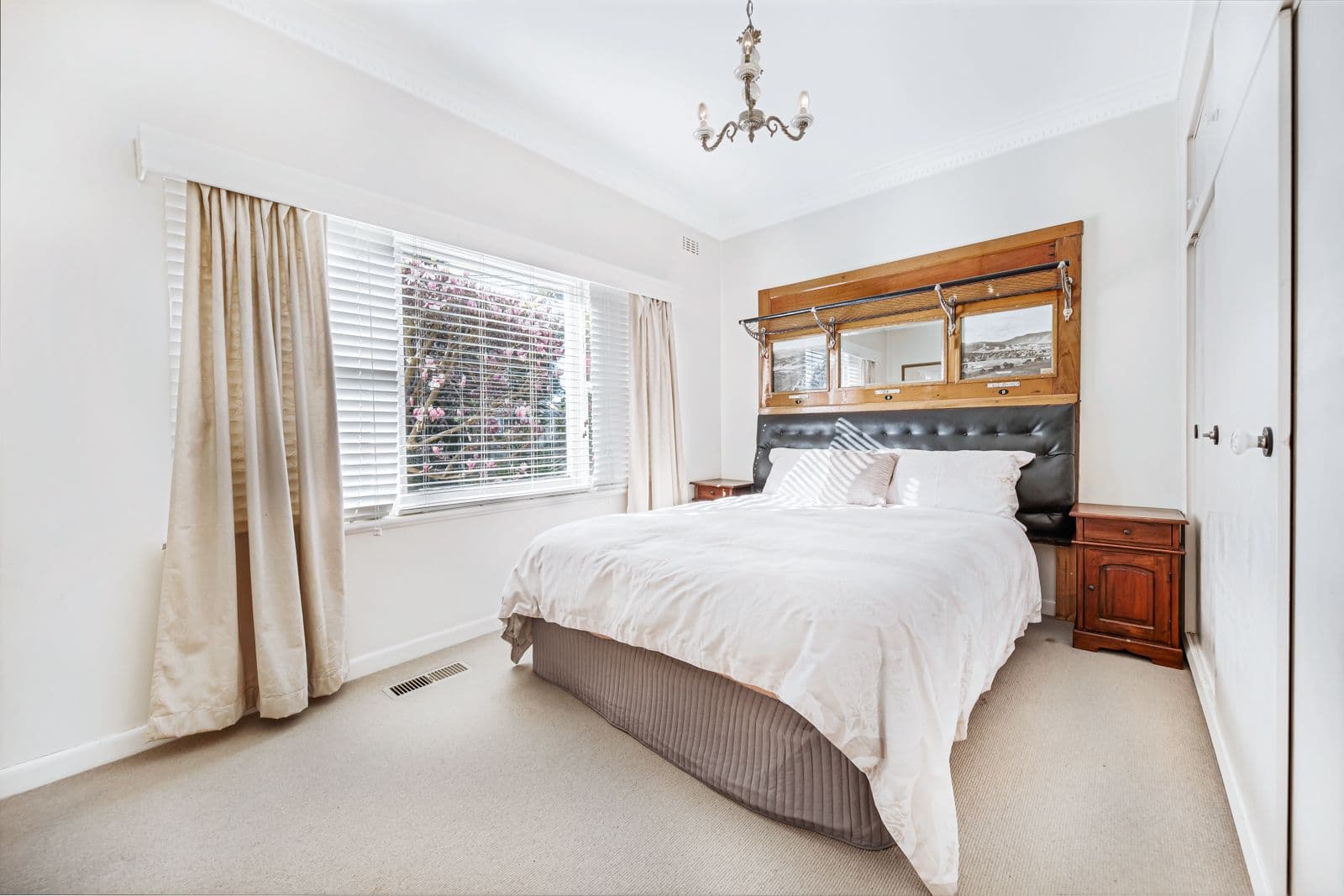 16 Winbourne Road, Mount Waverley VIC 3149, Mount Waverley - Thumbnail 5