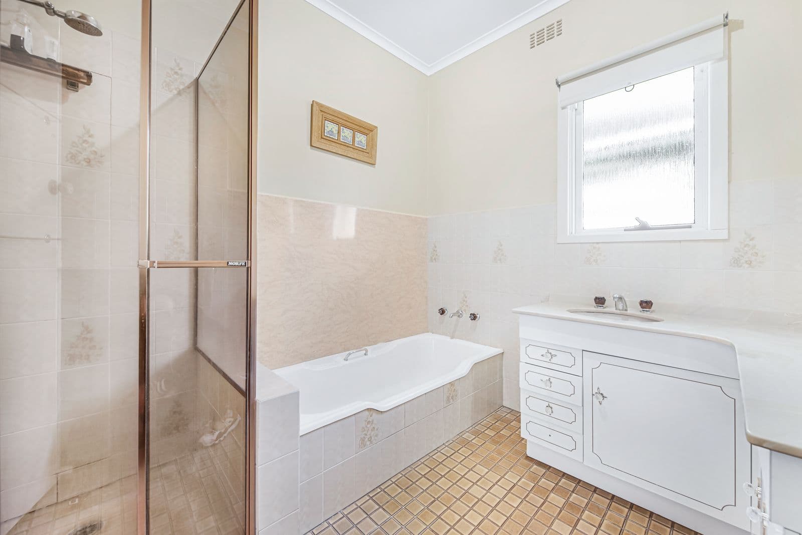 16 Winbourne Road, Mount Waverley VIC 3149, Mount Waverley - Thumbnail 6