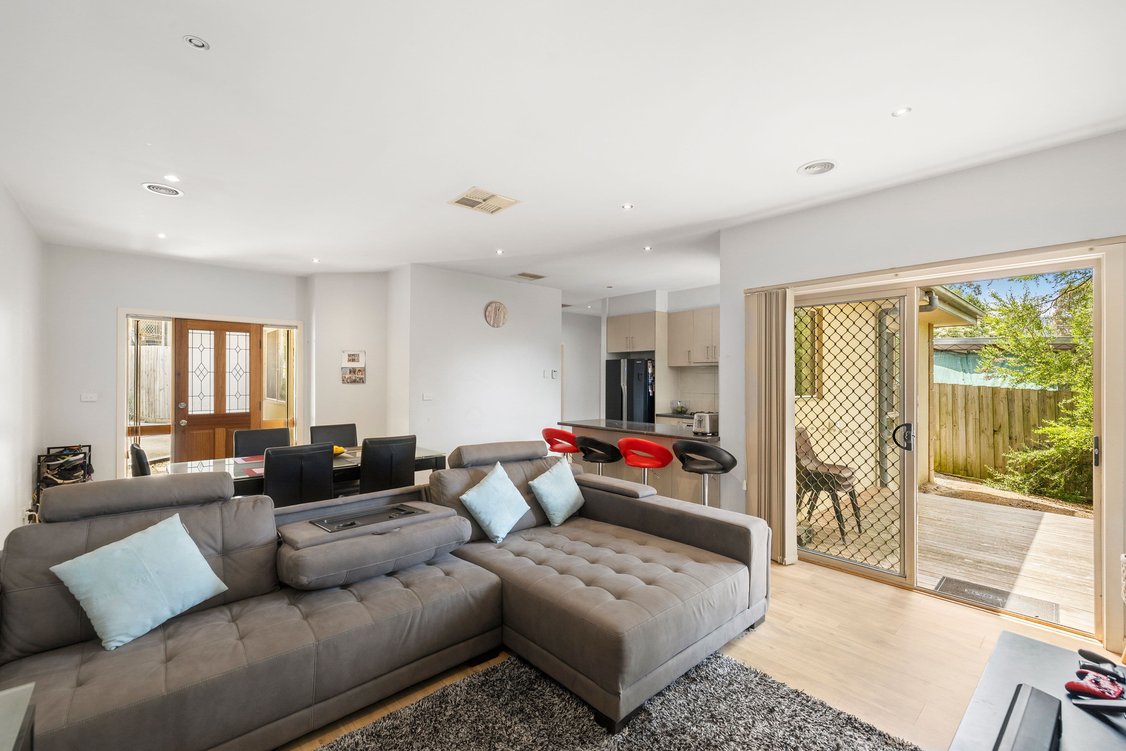 35 Lynn Drive, Ferntree Gully VIC 3156, Ferntree Gully - Thumbnail 2