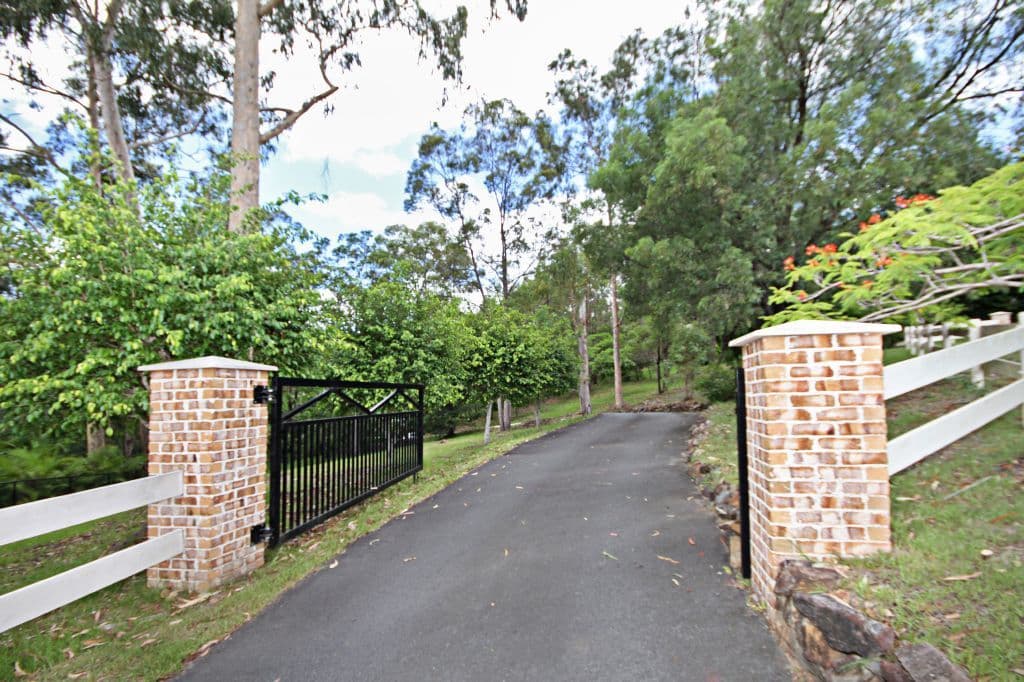 14 Raffles Court, MUDGEERABA QLD 4213, Mudgeeraba - Thumbnail 3