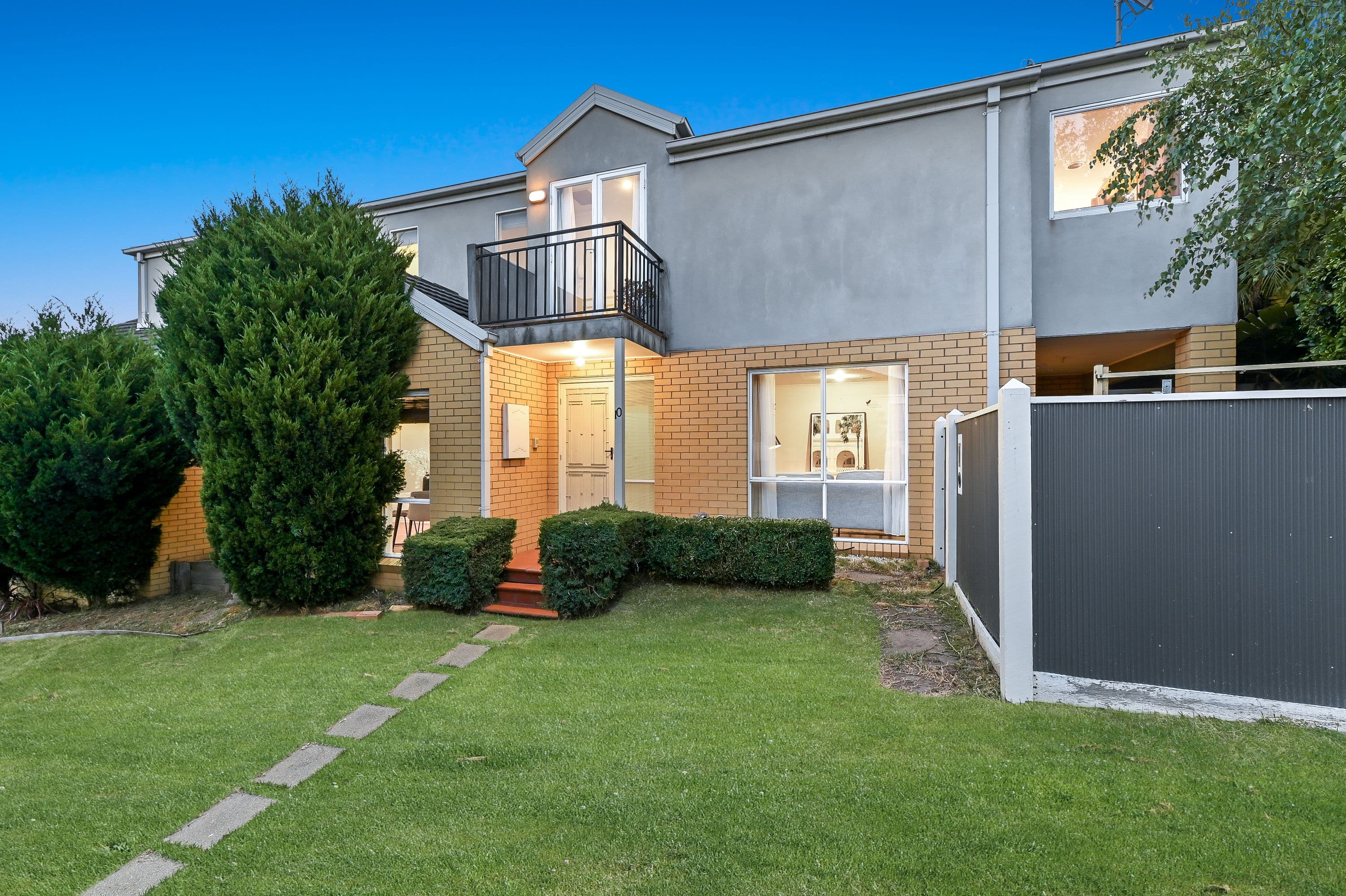 10 Tulloch Grove, Glen Waverley VIC 3150, Glen Waverley - Image 1