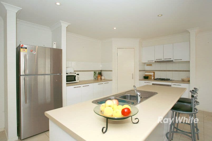 5 Greenview Court, CRANBOURNE NORTH VIC 3977, Cranbourne North - Thumbnail 3