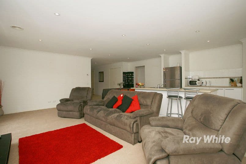 5 Greenview Court, CRANBOURNE NORTH VIC 3977, Cranbourne North - Thumbnail 5