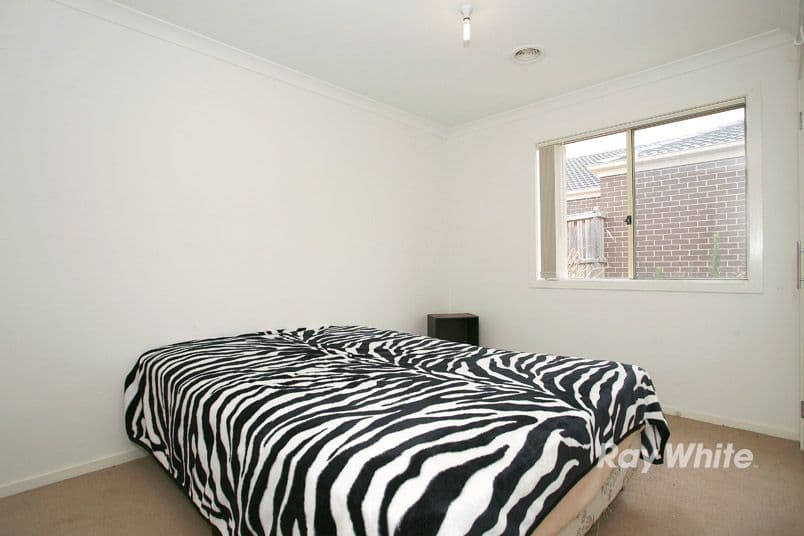 5 Greenview Court, CRANBOURNE NORTH VIC 3977, Cranbourne North - Thumbnail 8