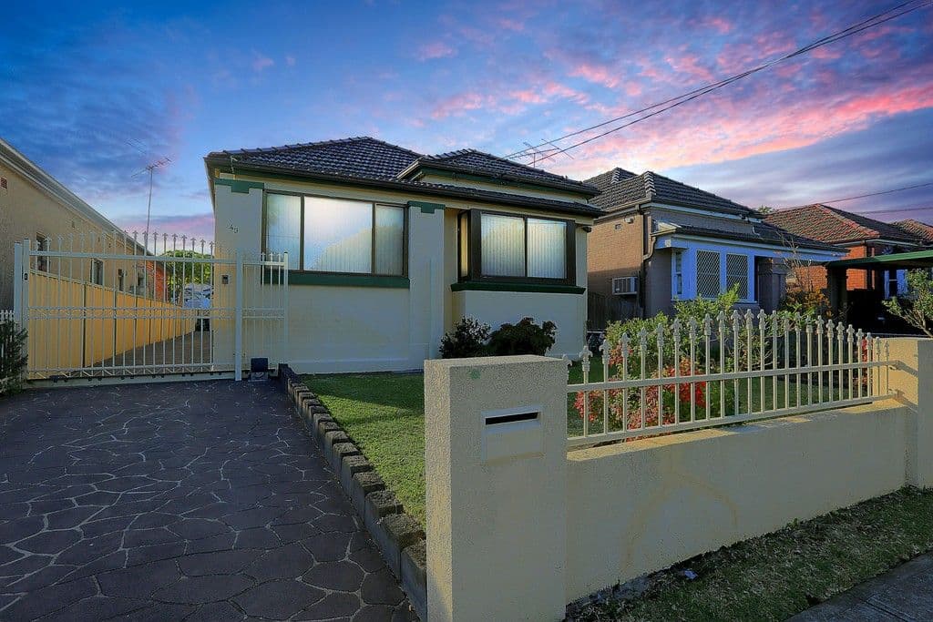 49 Defoe Street, Wiley Park - Image 1