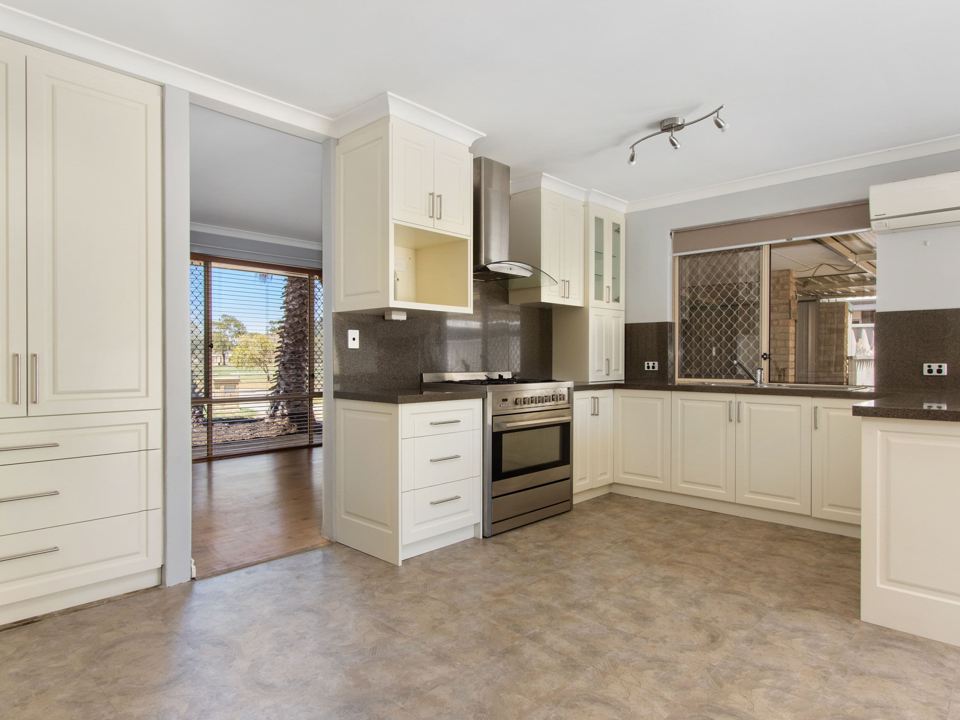 13 Helena Road, Cooloongup WA 6168, Cooloongup - Image 1