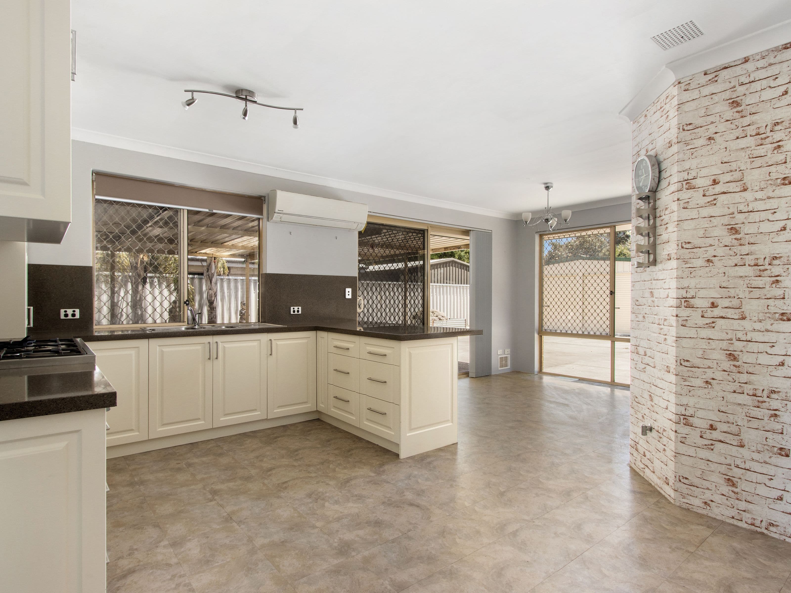 13 Helena Road, Cooloongup WA 6168, Cooloongup - Thumbnail 2
