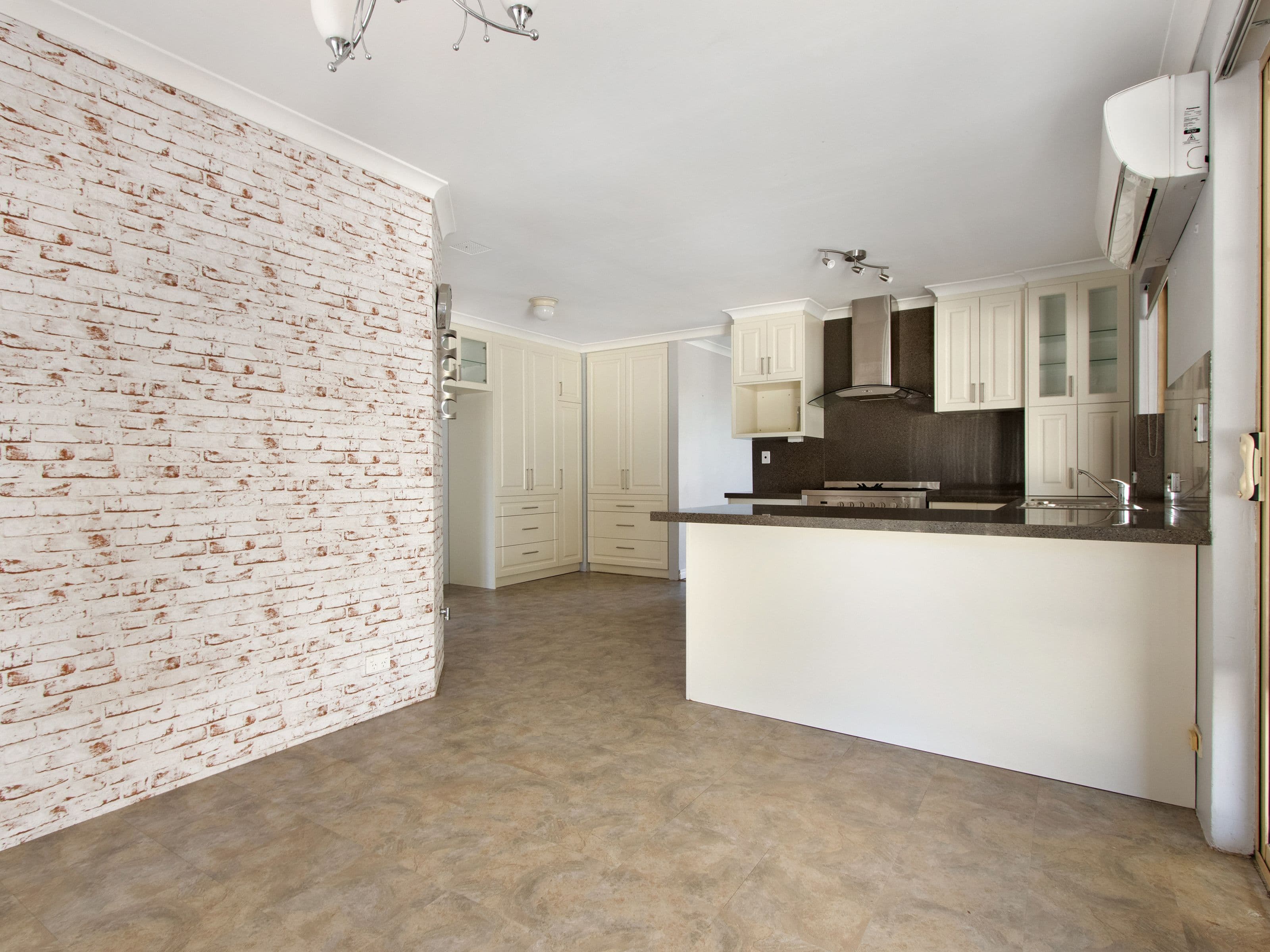 13 Helena Road, Cooloongup WA 6168, Cooloongup - Thumbnail 8