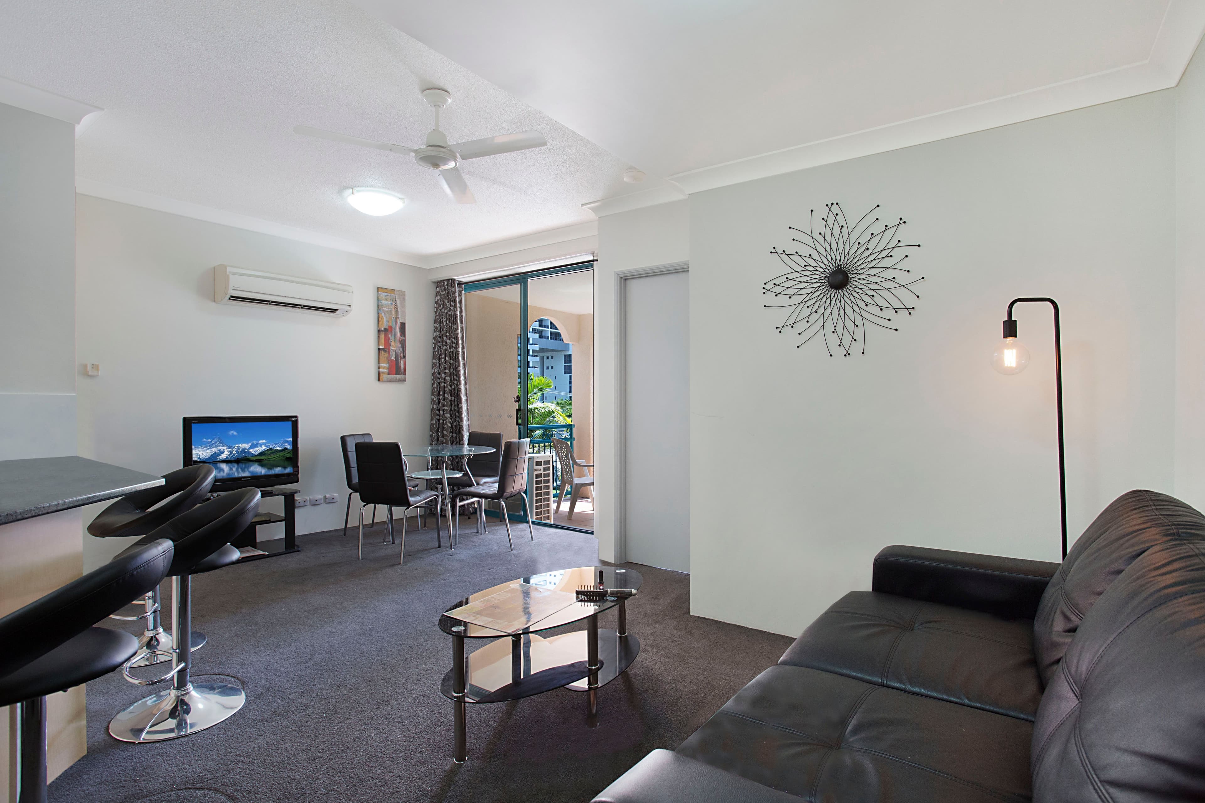 35A & B 'Aruba Surf' 20 Anne Avenue, Broadbeach QLD 4218, Broadbeach - Thumbnail 2