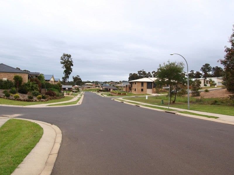 35 Canning Crescent, SUNSHINE BAY NSW 2536, Sunshine Bay - Thumbnail 3