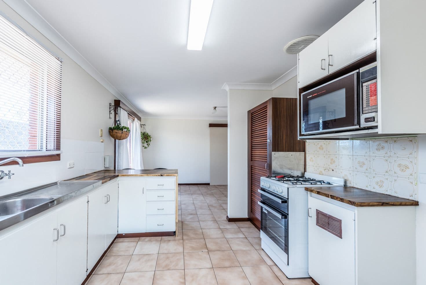 69 Assen Street, Utakarra WA 6530, Utakarra - Image 1