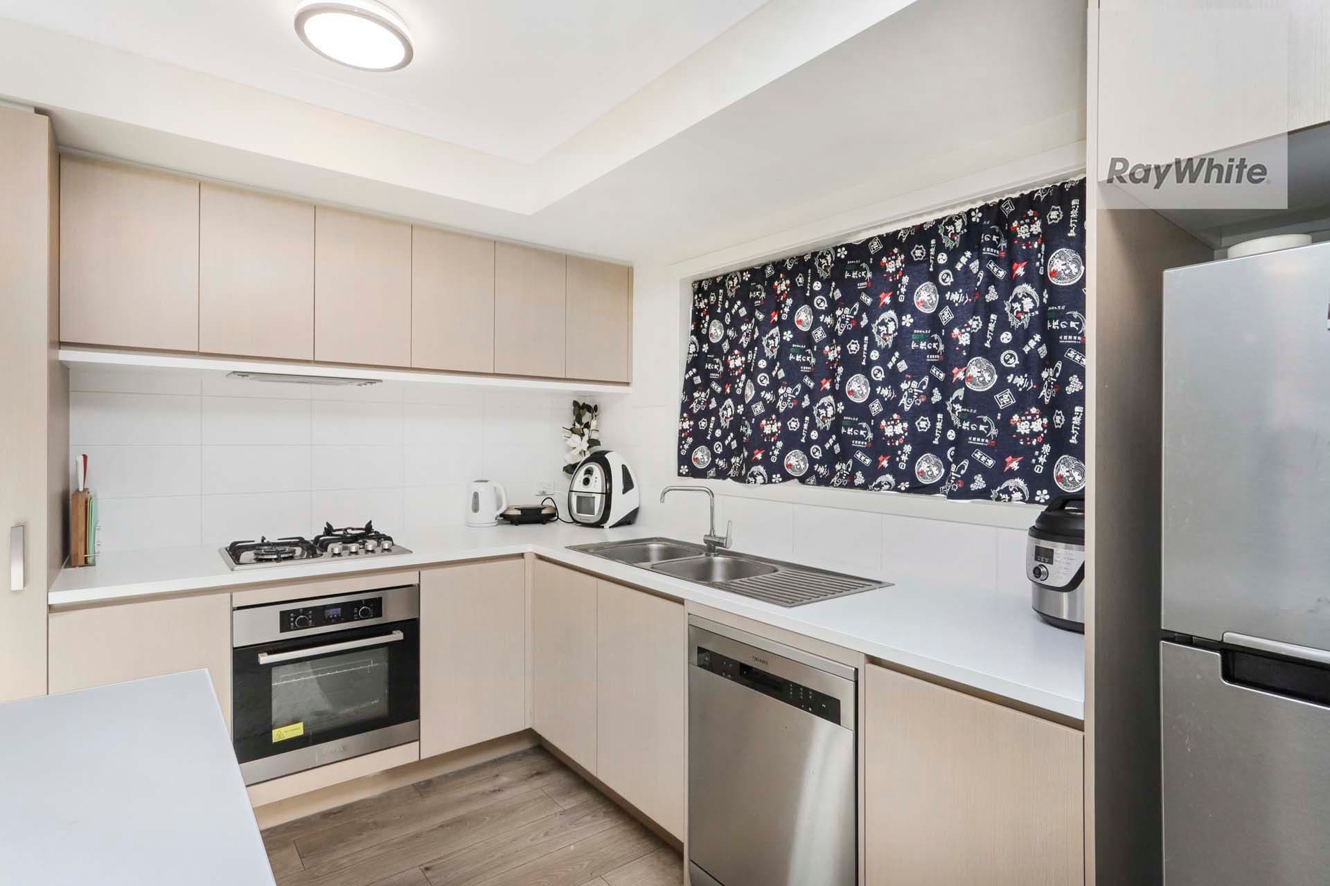 2 Parkmore Crescent, Westmeadows VIC 3049, Westmeadows - Thumbnail 4