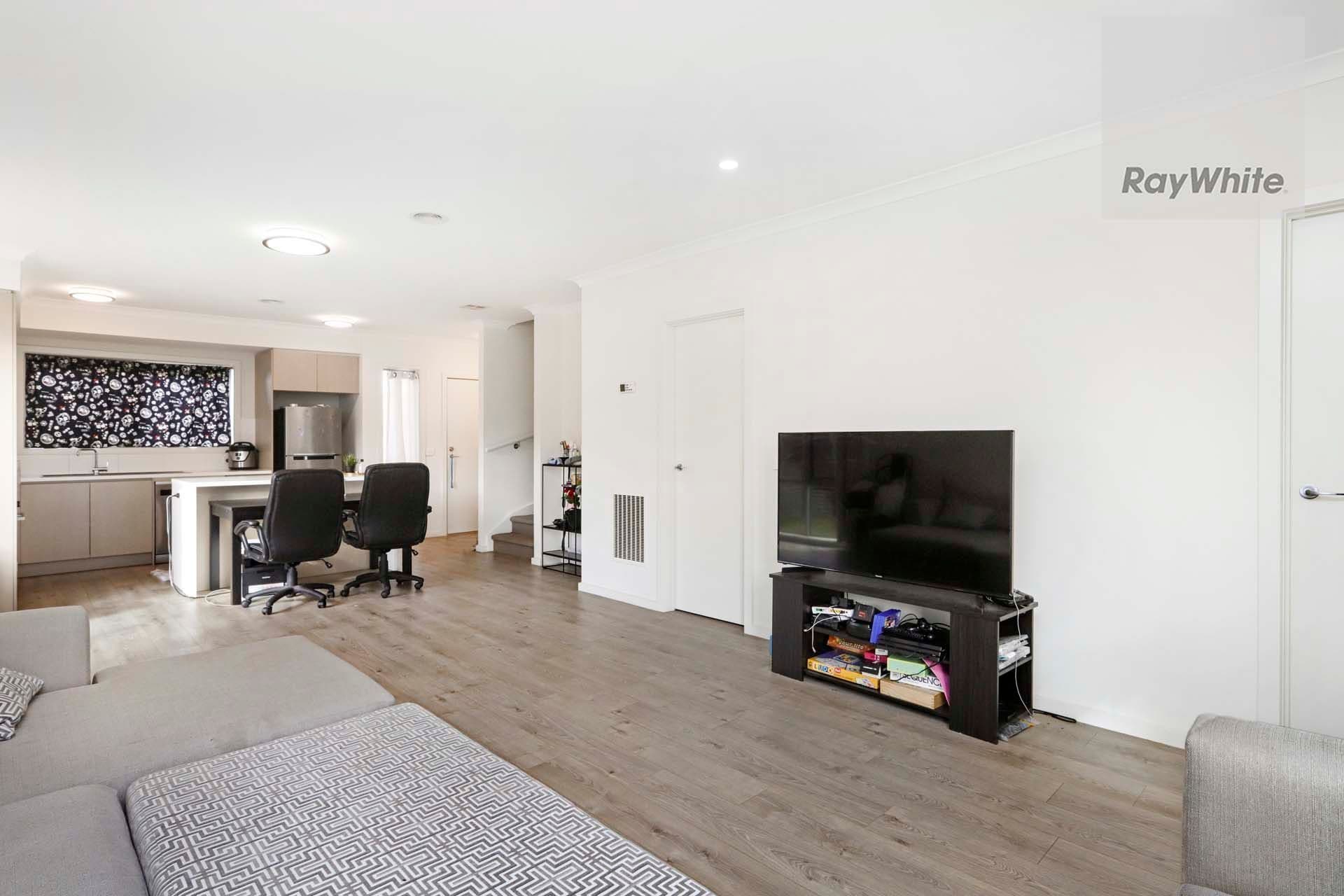 2 Parkmore Crescent, Westmeadows VIC 3049, Westmeadows - Thumbnail 5