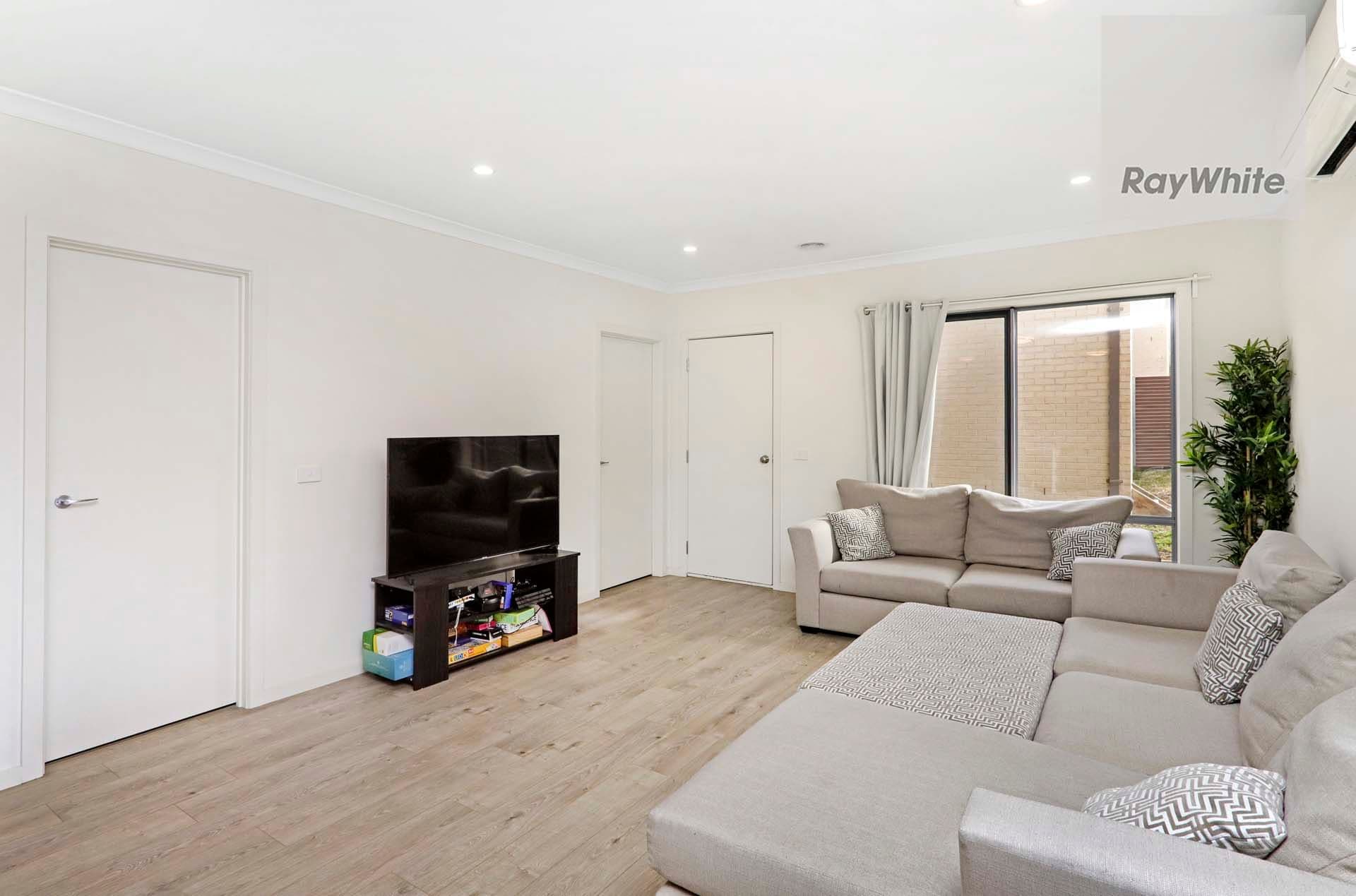 2 Parkmore Crescent, Westmeadows VIC 3049, Westmeadows - Thumbnail 7