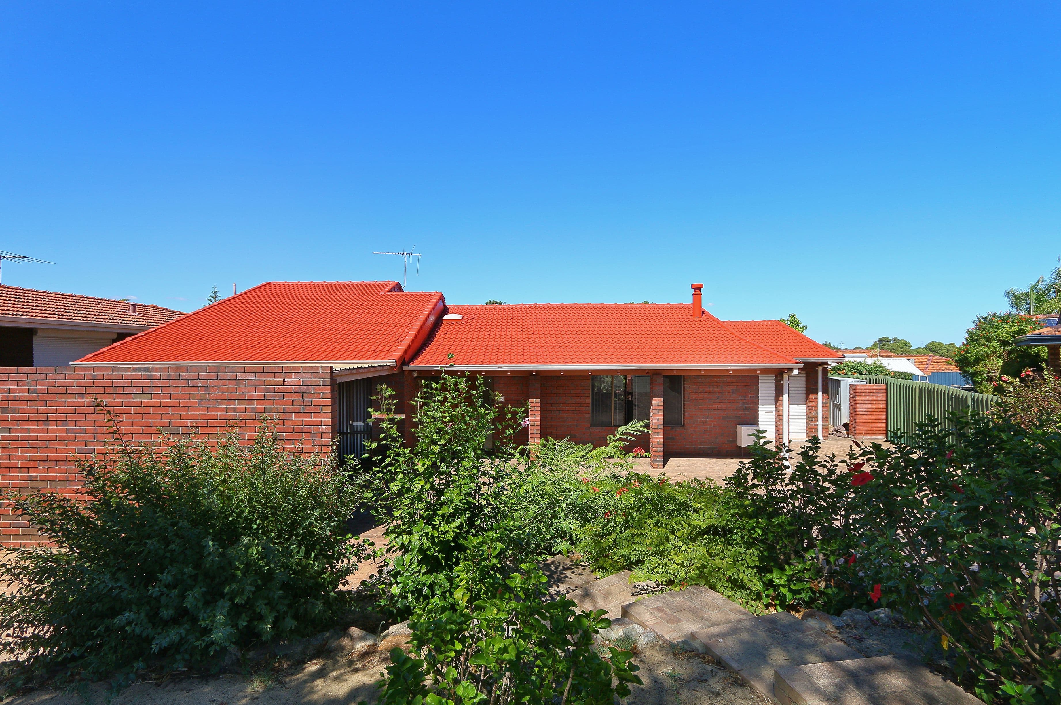 5 Hadley Gardens, Kardinya WA 6163, Kardinya - Image 1