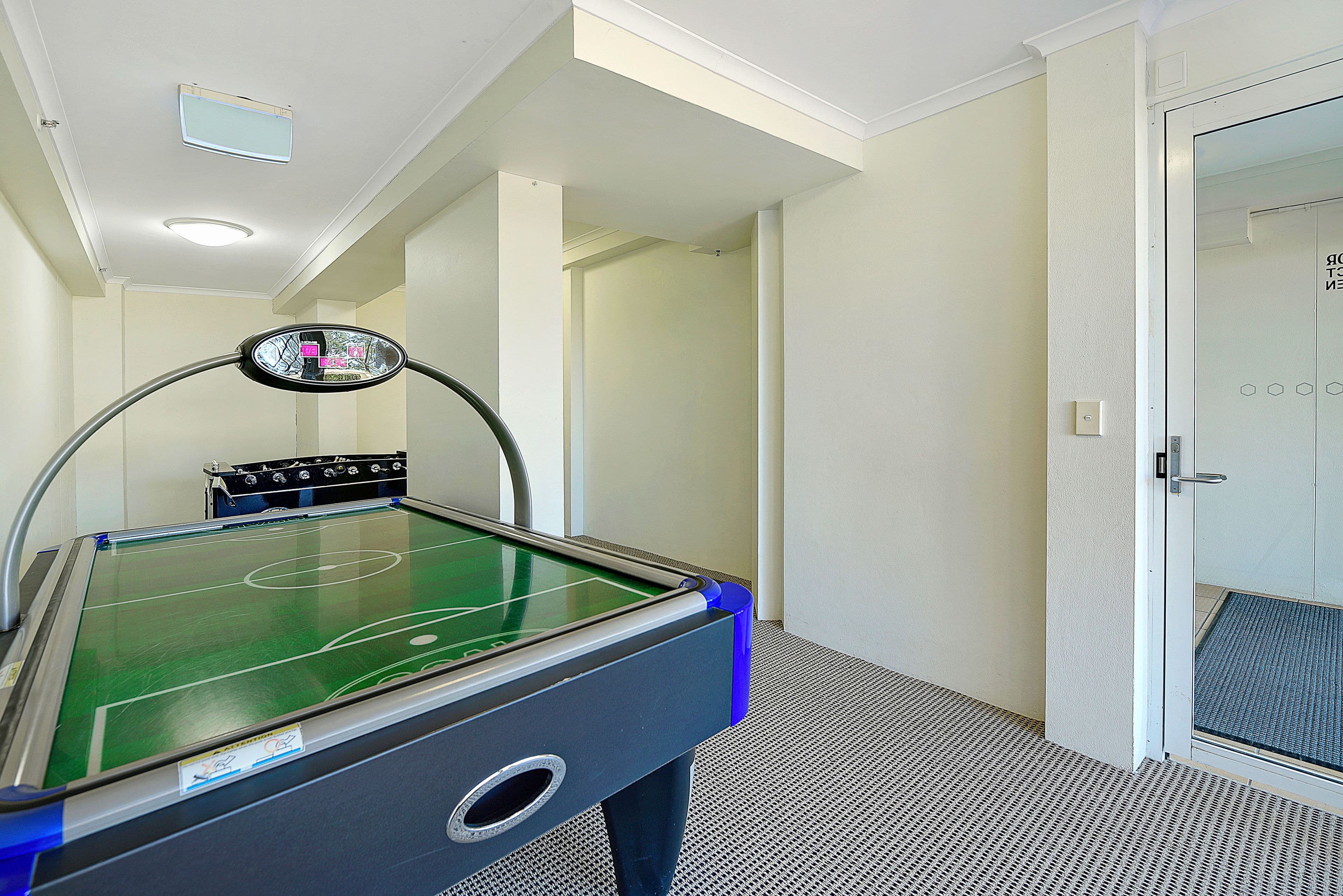 59 Pacific Street, Main Beach QLD 4217, Main Beach - Thumbnail 4