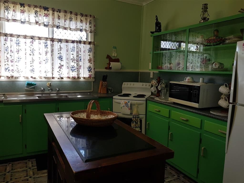 14 Riley Street, South Innisfail QLD 4860, South Innisfail - Thumbnail 2