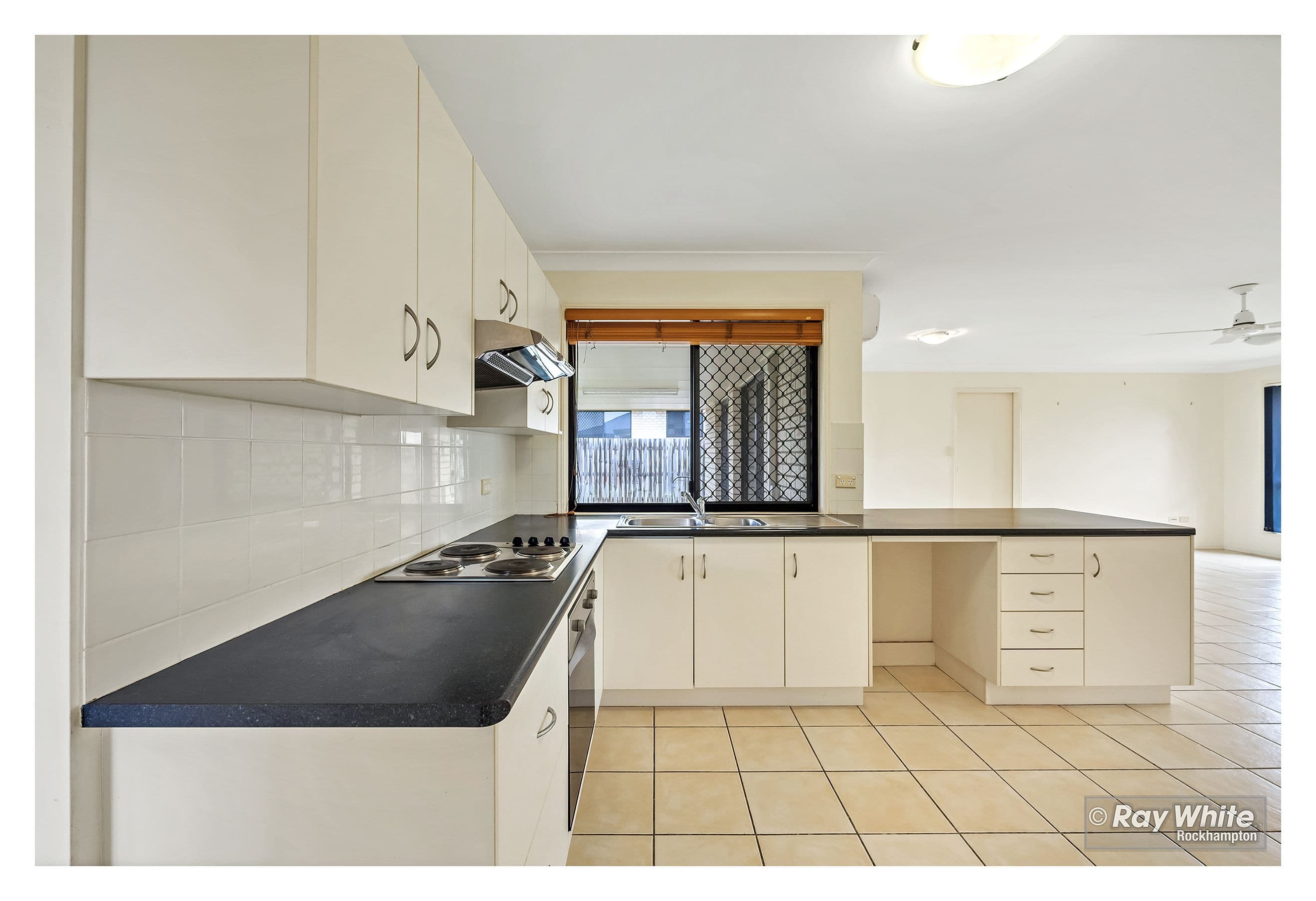 11 Lillypilly Avenue, Gracemere QLD 4702, Gracemere - Thumbnail 2
