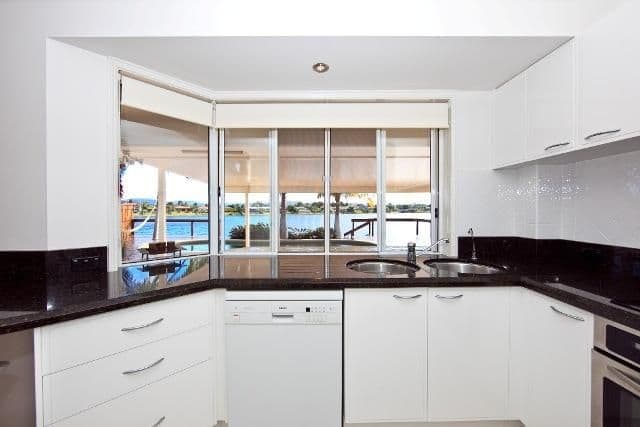 72  Dipper Drive, BURLEIGH WATERS QLD 4220, Burleigh Waters - Thumbnail 7