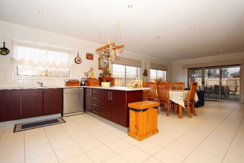 17 Paringa Avenue, SOUTH MORANG VIC 3752, South Morang - Thumbnail 2