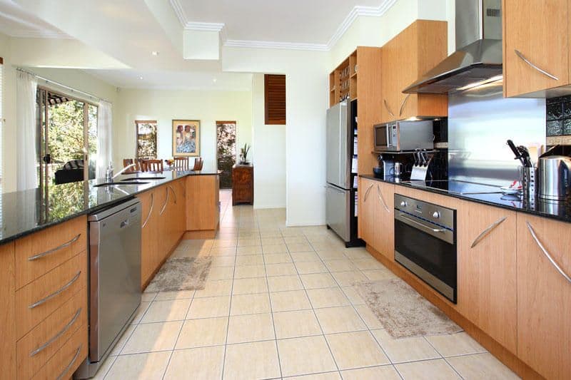10 Sunningdale Court, ALBANY CREEK QLD 4035, Albany Creek - Thumbnail 6