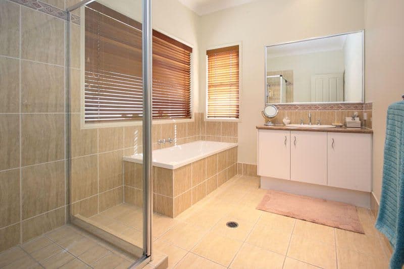 10 Sunningdale Court, ALBANY CREEK QLD 4035, Albany Creek - Thumbnail 8