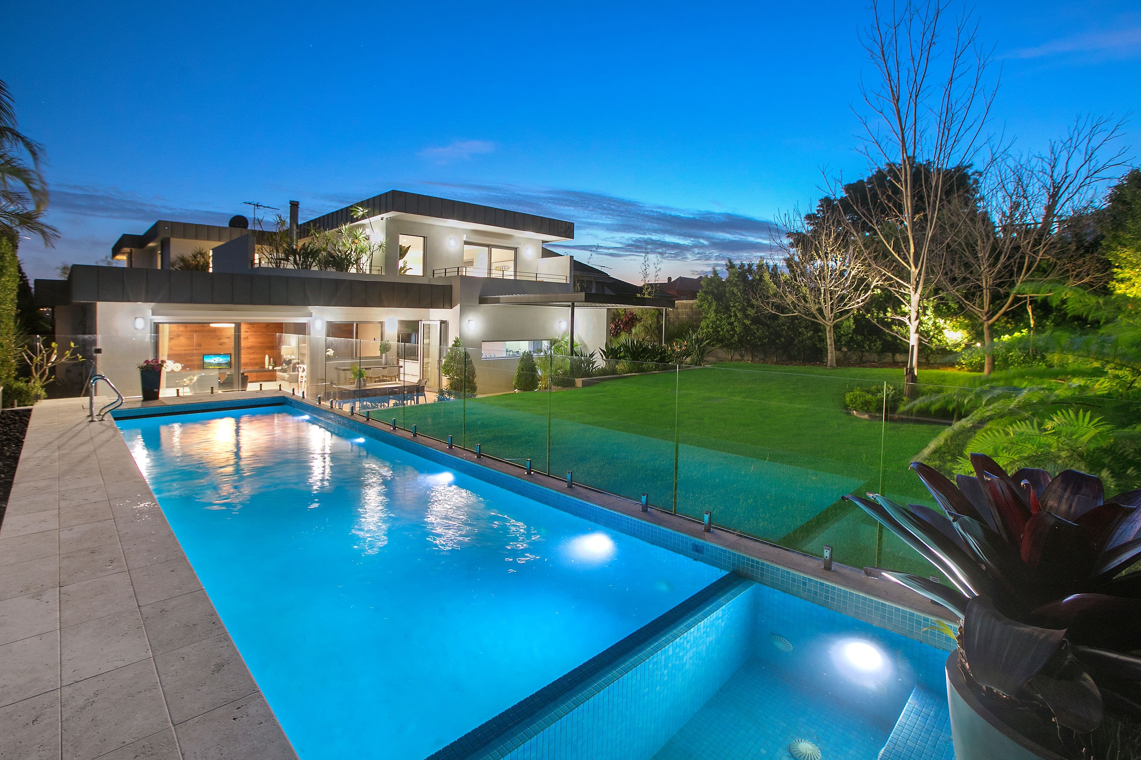 24 Ponsonby Parade, Seaforth - Thumbnail 2