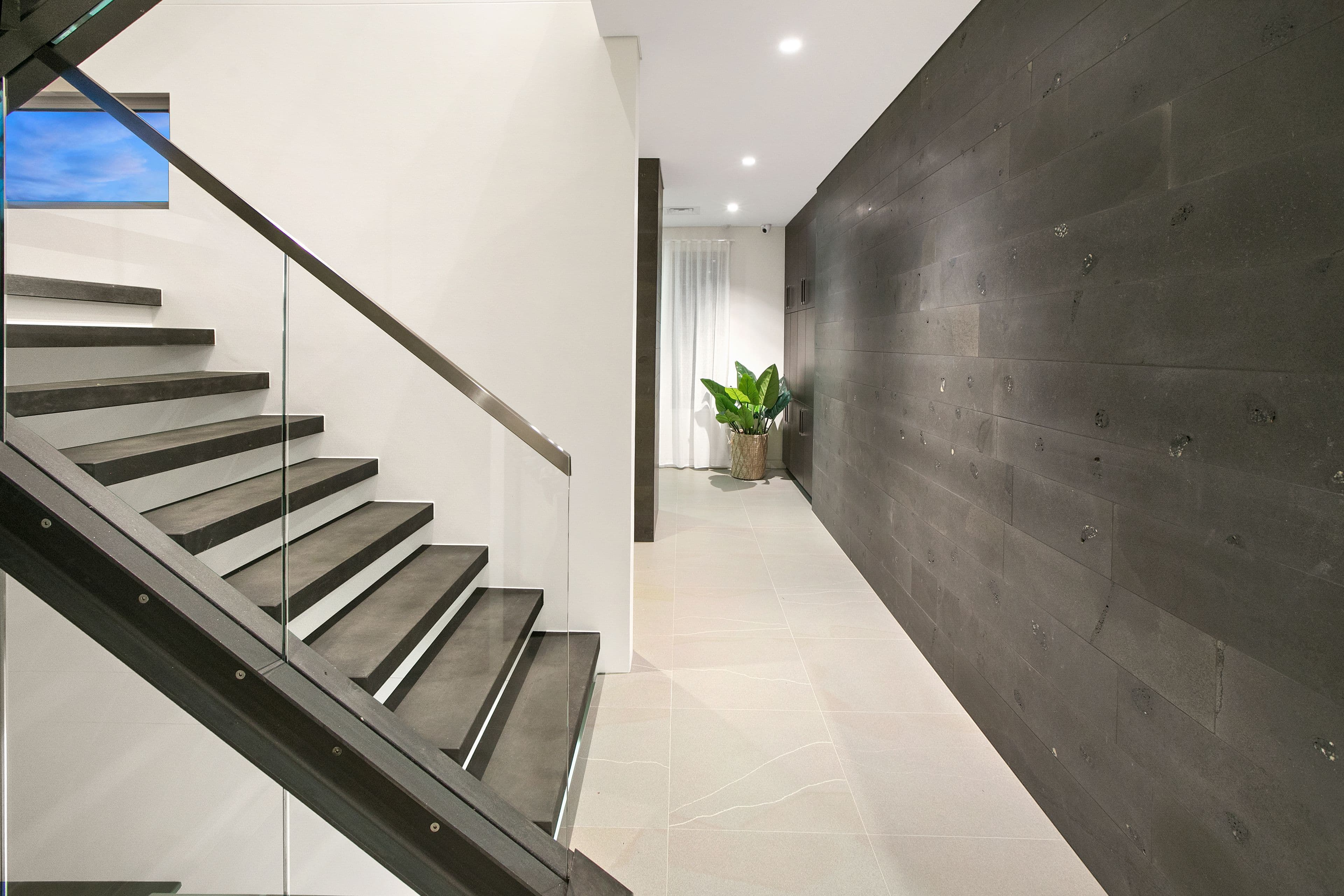 24 Ponsonby Parade, Seaforth - Thumbnail 4