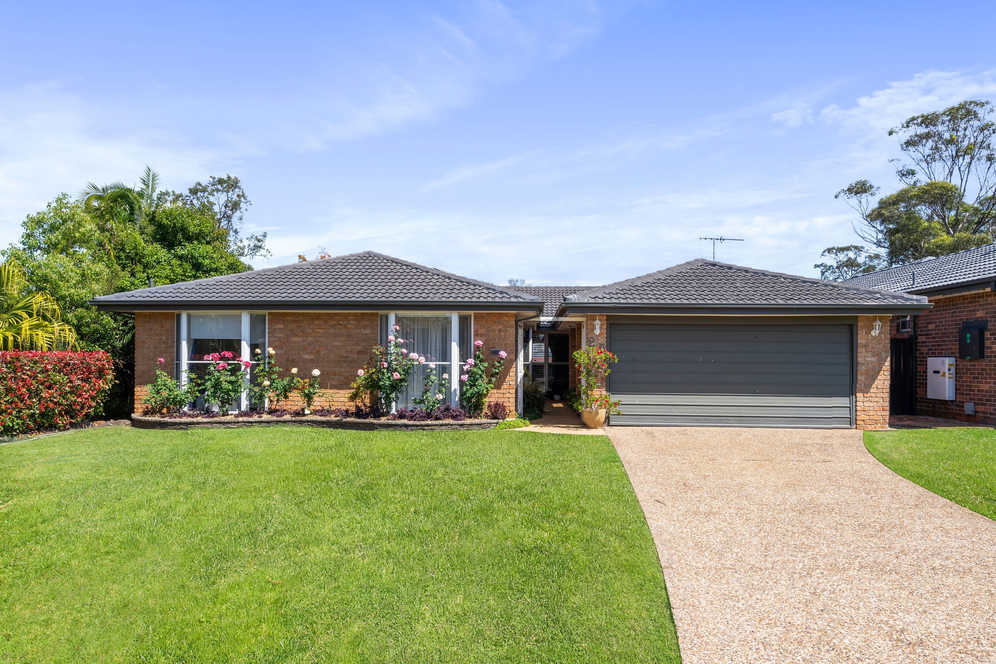 25 Svensden Place, Ingleburn NSW 2565, Ingleburn - Image 1