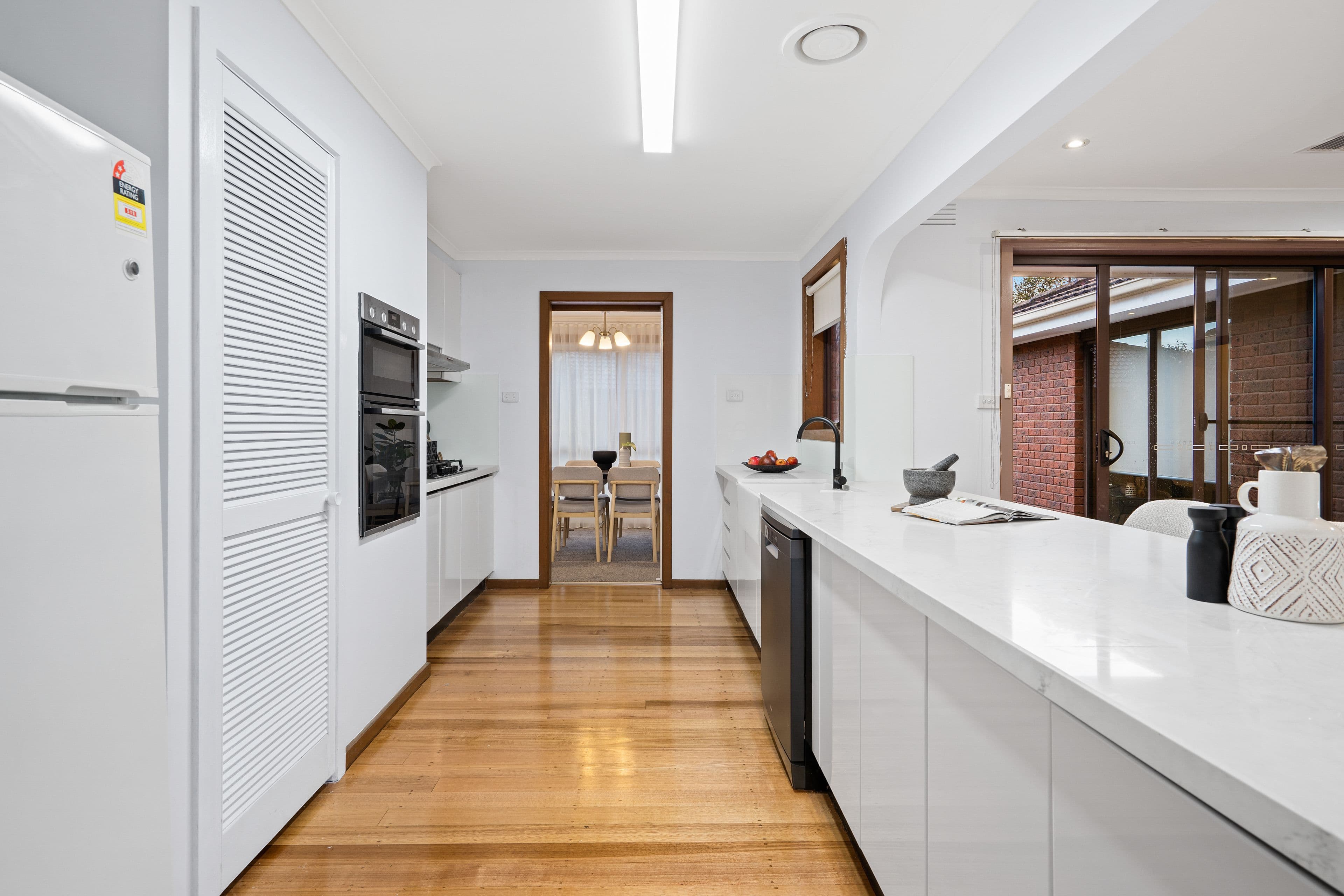 2 Mangrove Close, Bundoora VIC 3083, Bundoora - Thumbnail 5