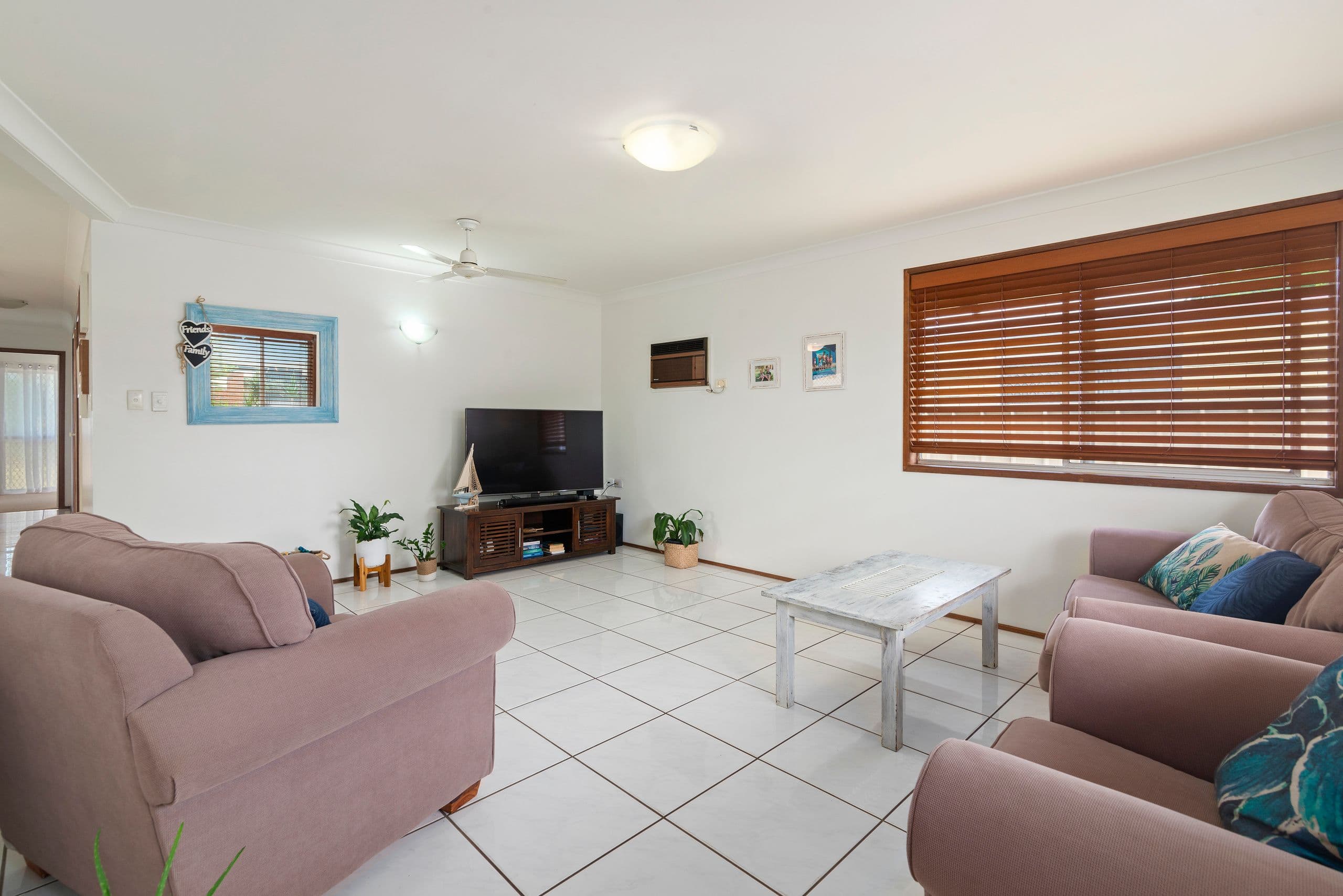 247 Mallawa Drive, Palm Beach QLD 4221, Palm Beach - Thumbnail 4