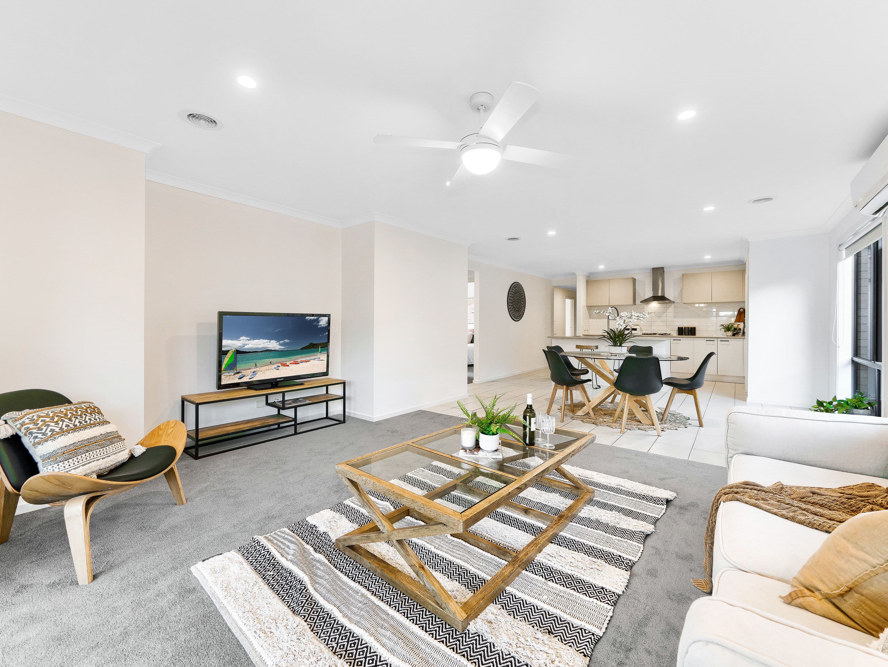 6 Sutton Rise, Cranbourne North VIC 3977, Cranbourne North - Thumbnail 3