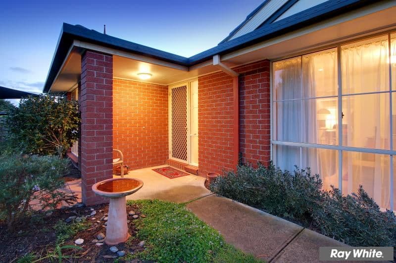 68 Ellinbank Crescent, MORNINGTON VIC 3931, Mornington - Thumbnail 3