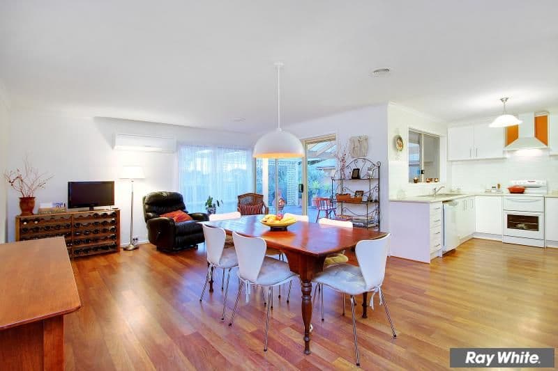 68 Ellinbank Crescent, MORNINGTON VIC 3931, Mornington - Thumbnail 4
