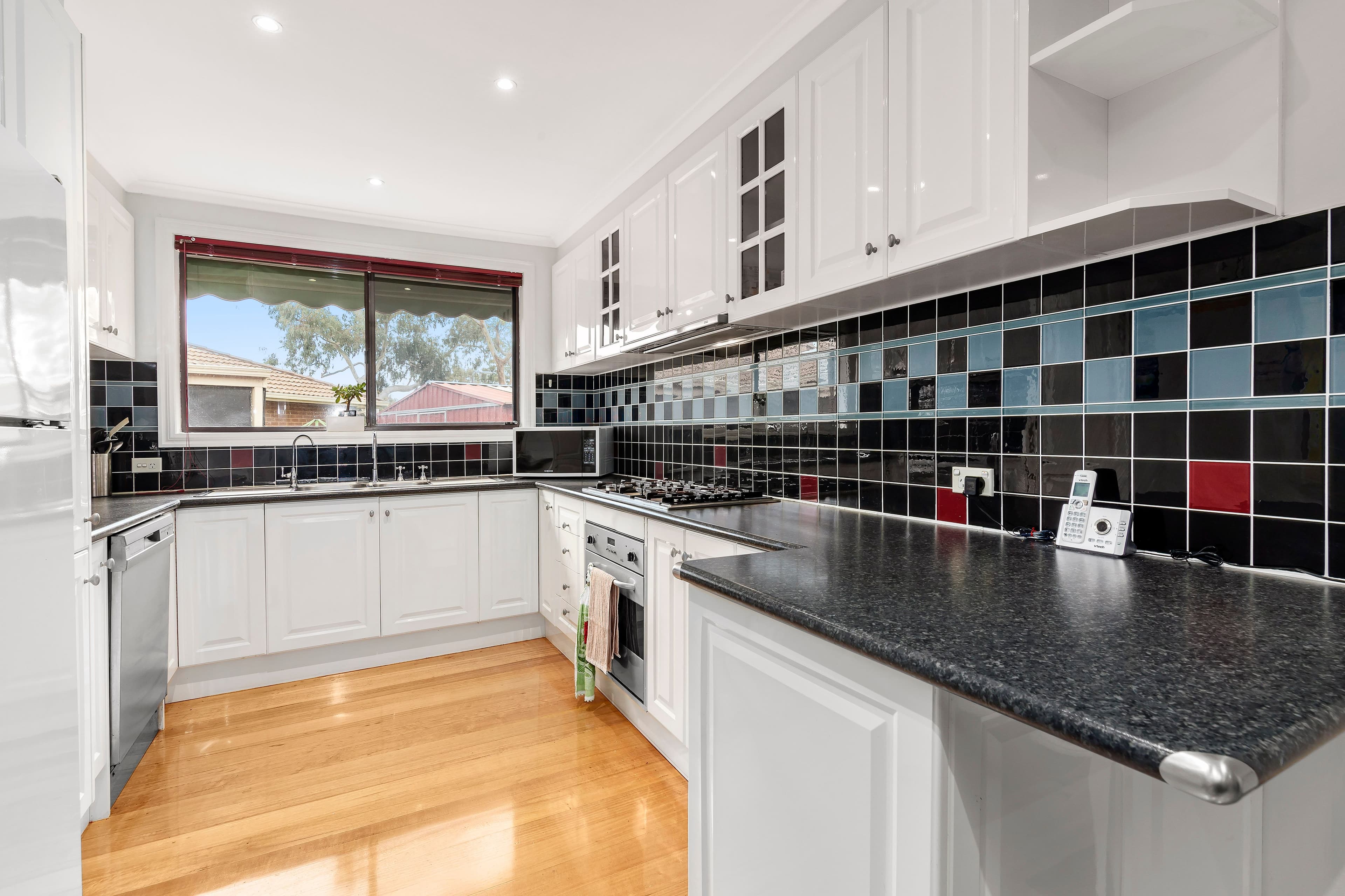 34 Mclaughlin Crescent, Mill Park VIC 3082, Mill Park - Thumbnail 2