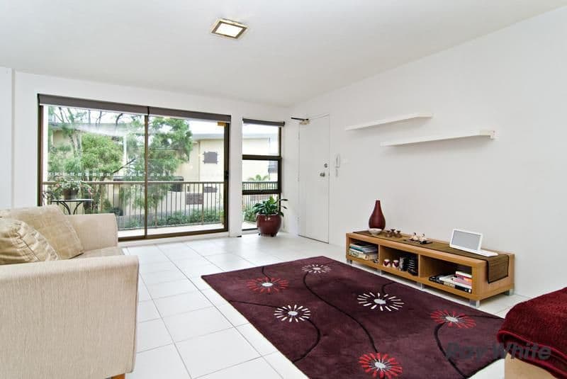 61 Erneton Street, NEWMARKET QLD 4051, Newmarket - Thumbnail 2