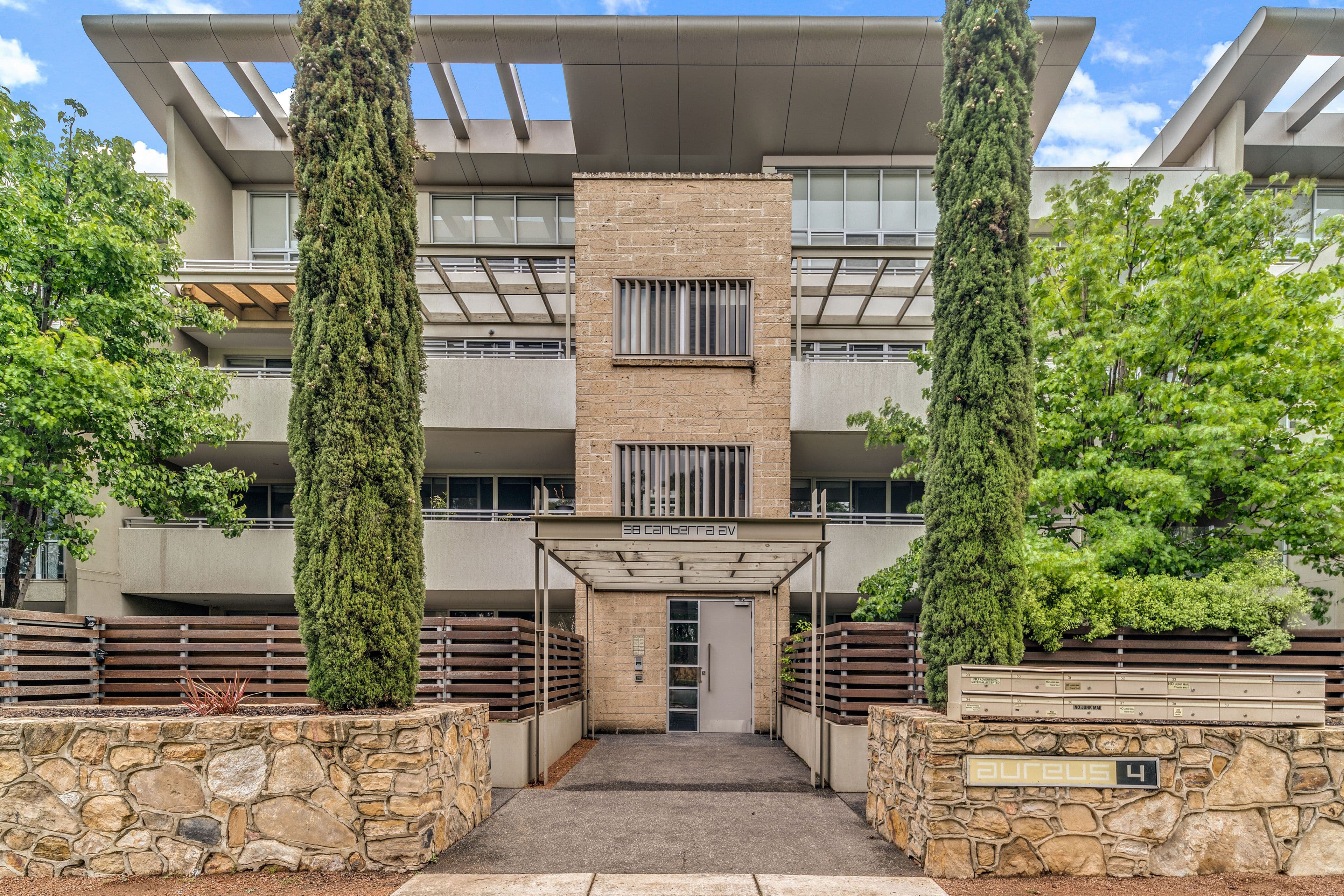 38 Canberra Avenue, Forrest ACT 2603, Forrest - Thumbnail 2