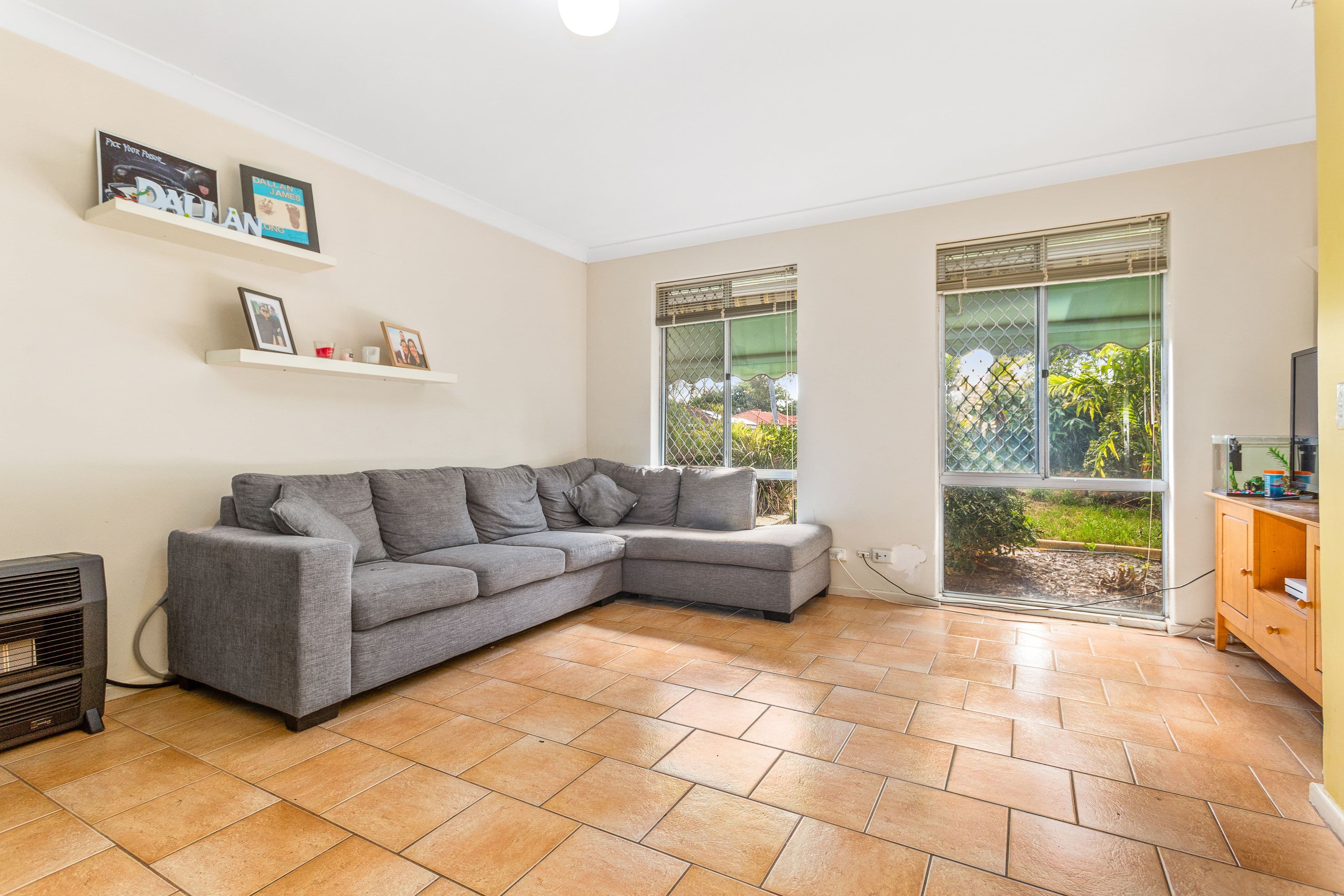 49 Colne Way, Girrawheen WA 6064, Girrawheen - Thumbnail 5