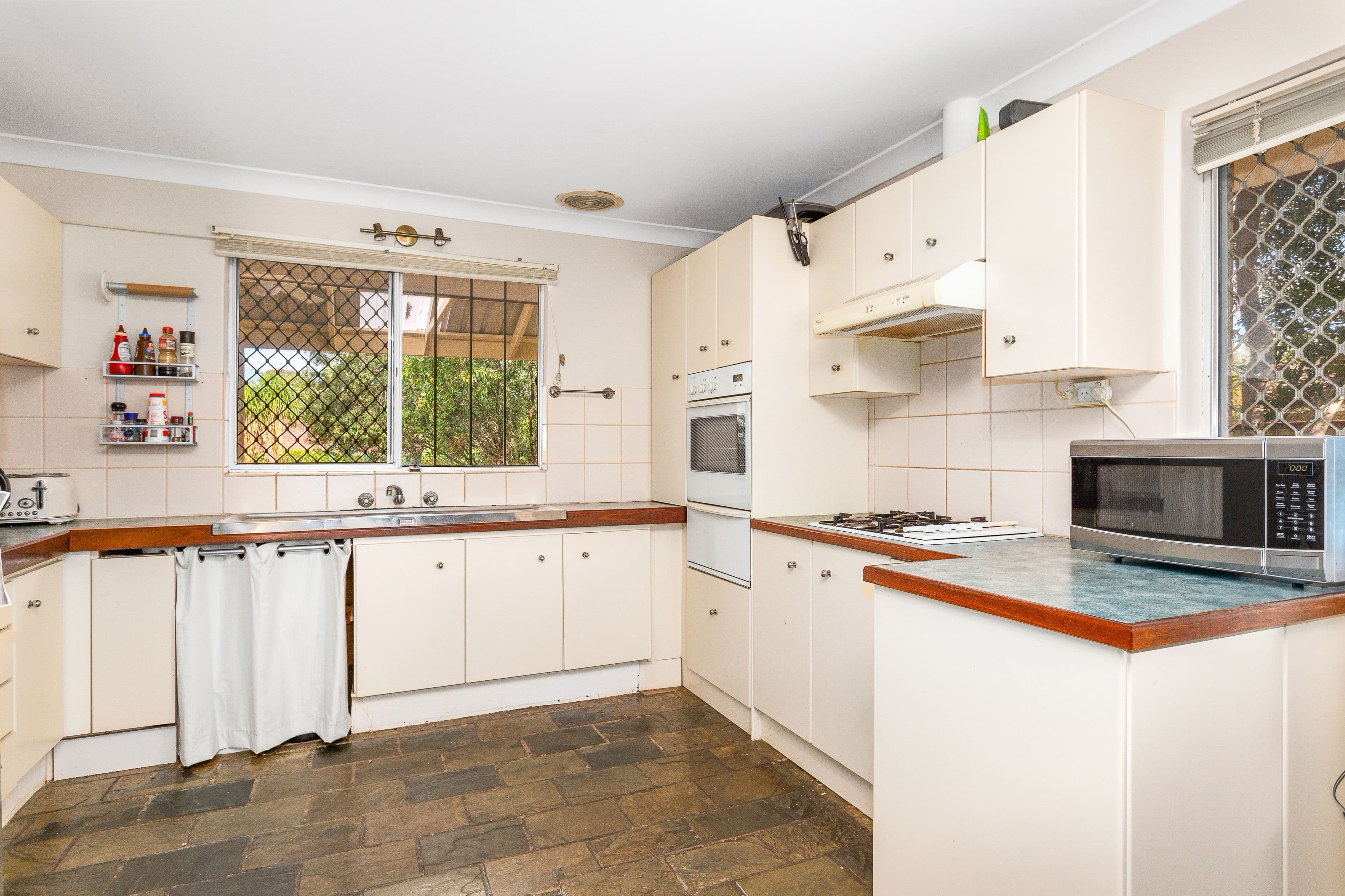 49 Colne Way, Girrawheen WA 6064, Girrawheen - Thumbnail 8