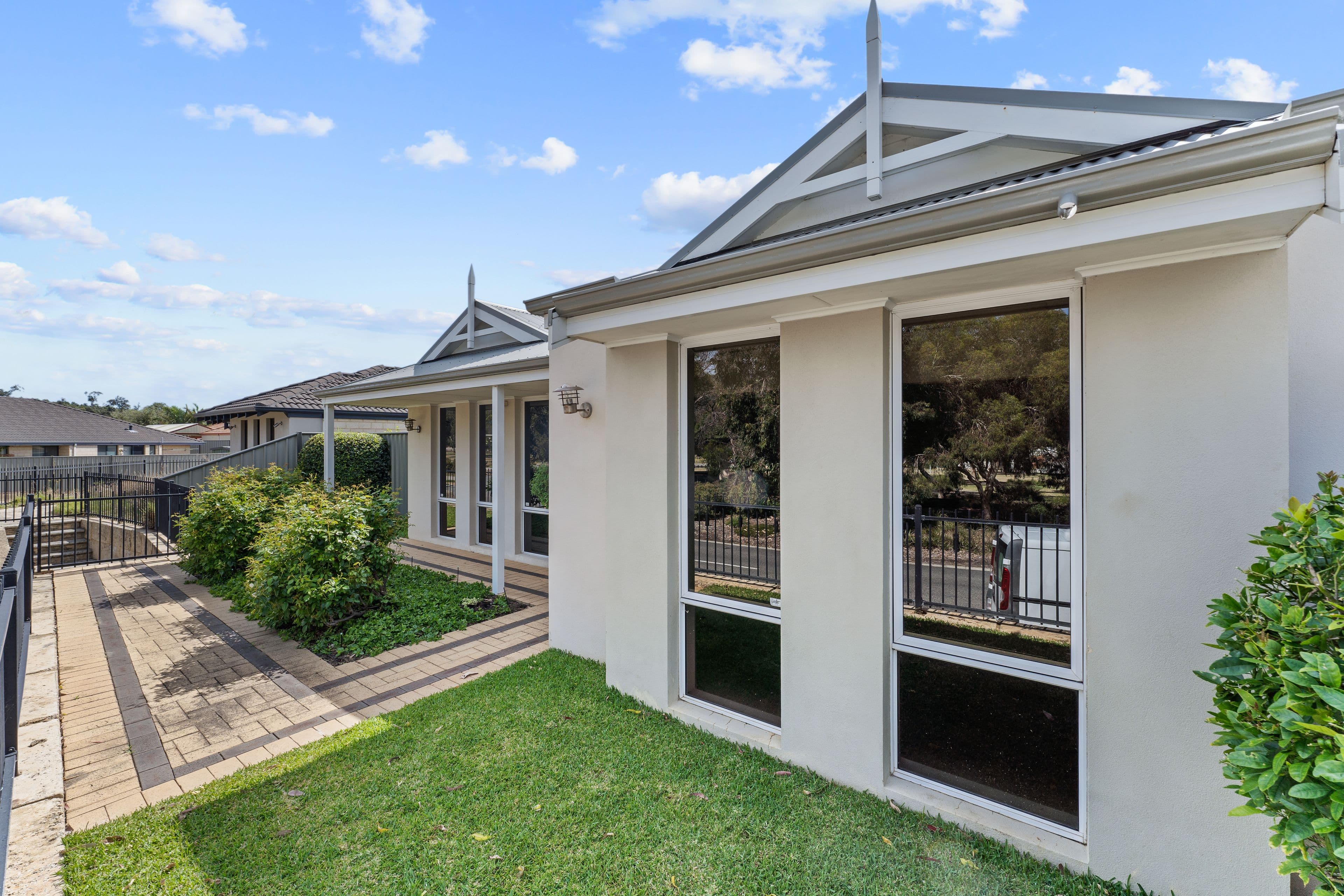 54 Kingaroy Drive, Baldivis WA 6171, Baldivis - Thumbnail 3