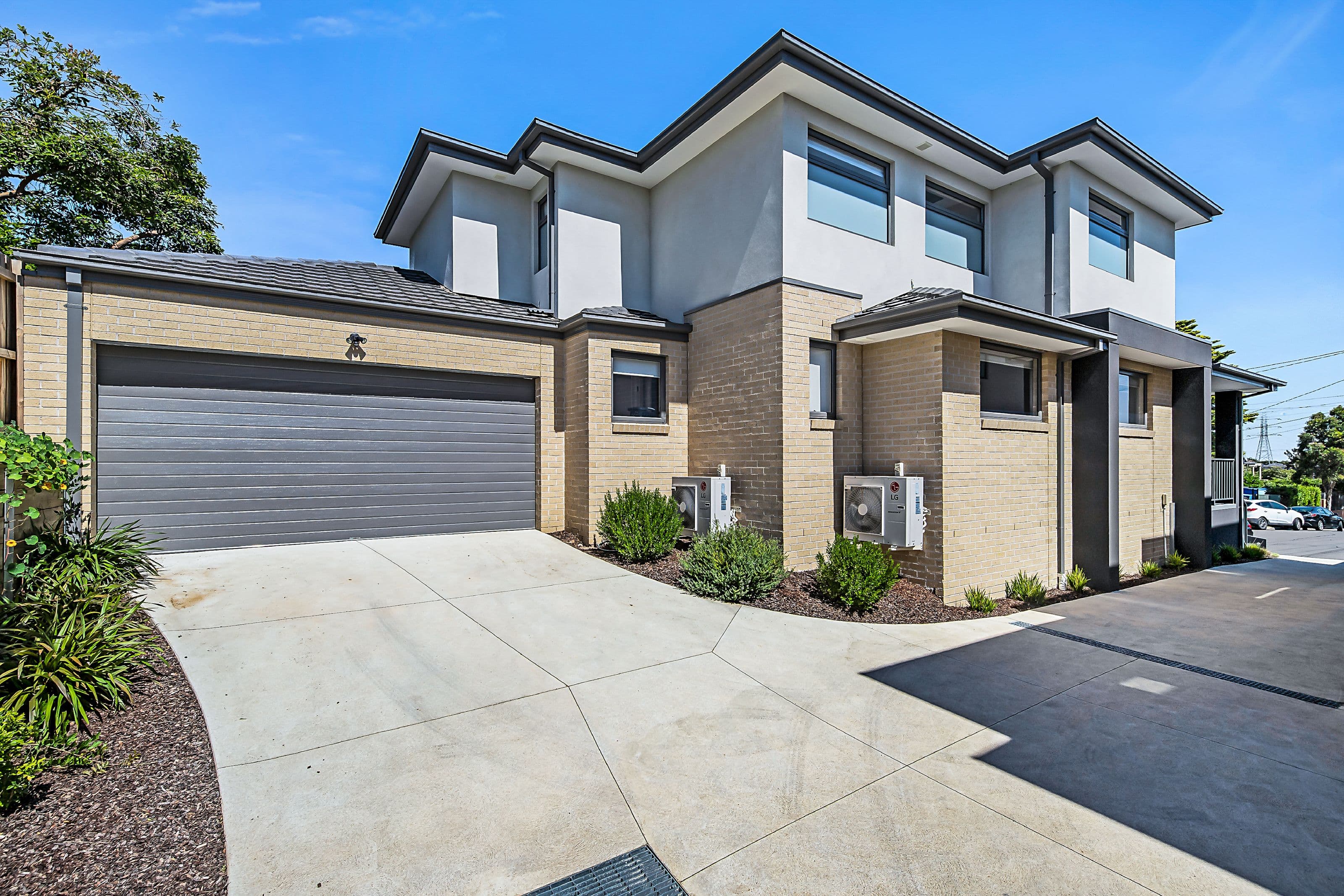 6B Amesbury Court, Mount Waverley VIC 3149, Mount Waverley - Image 1