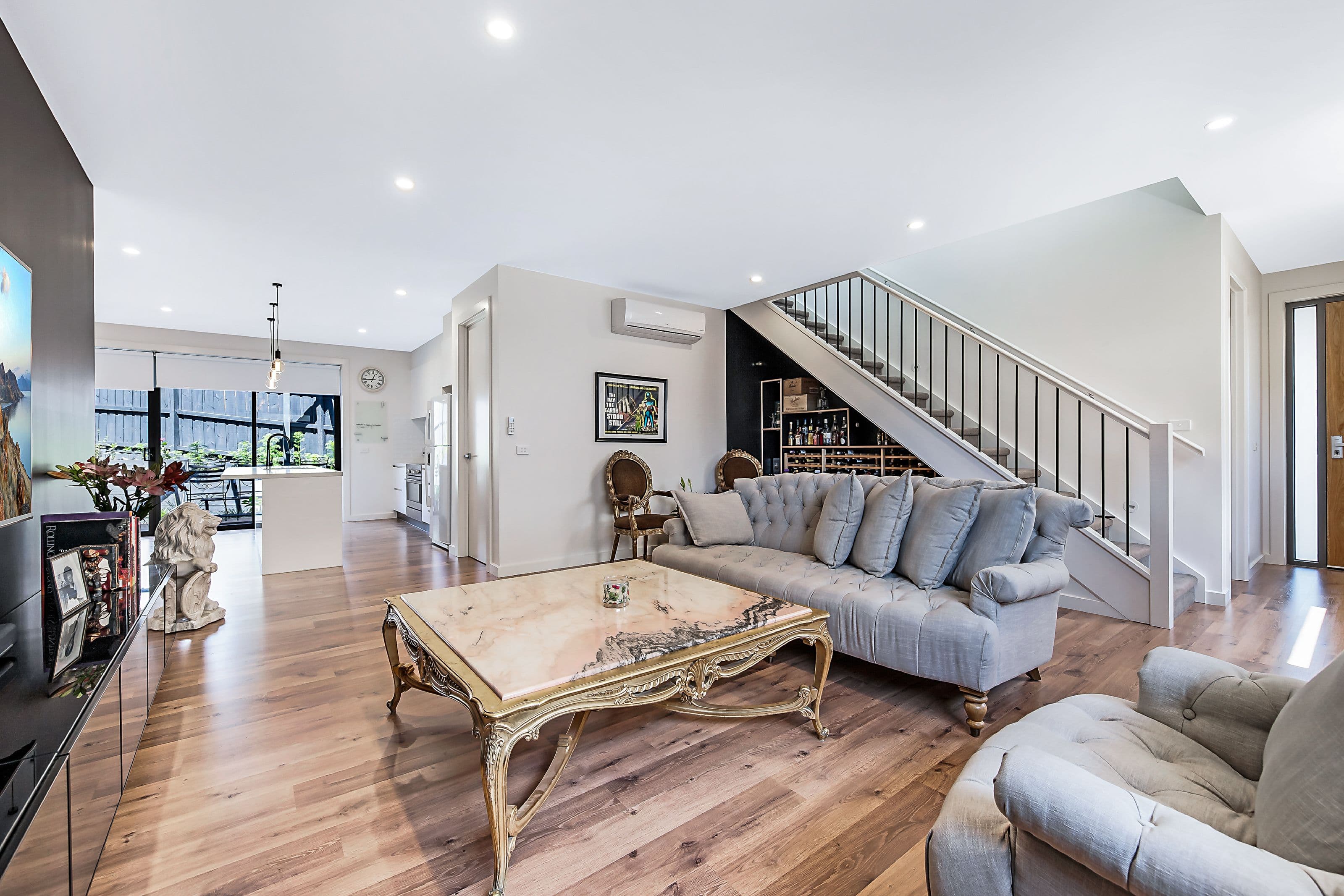 6B Amesbury Court, Mount Waverley VIC 3149, Mount Waverley - Thumbnail 3